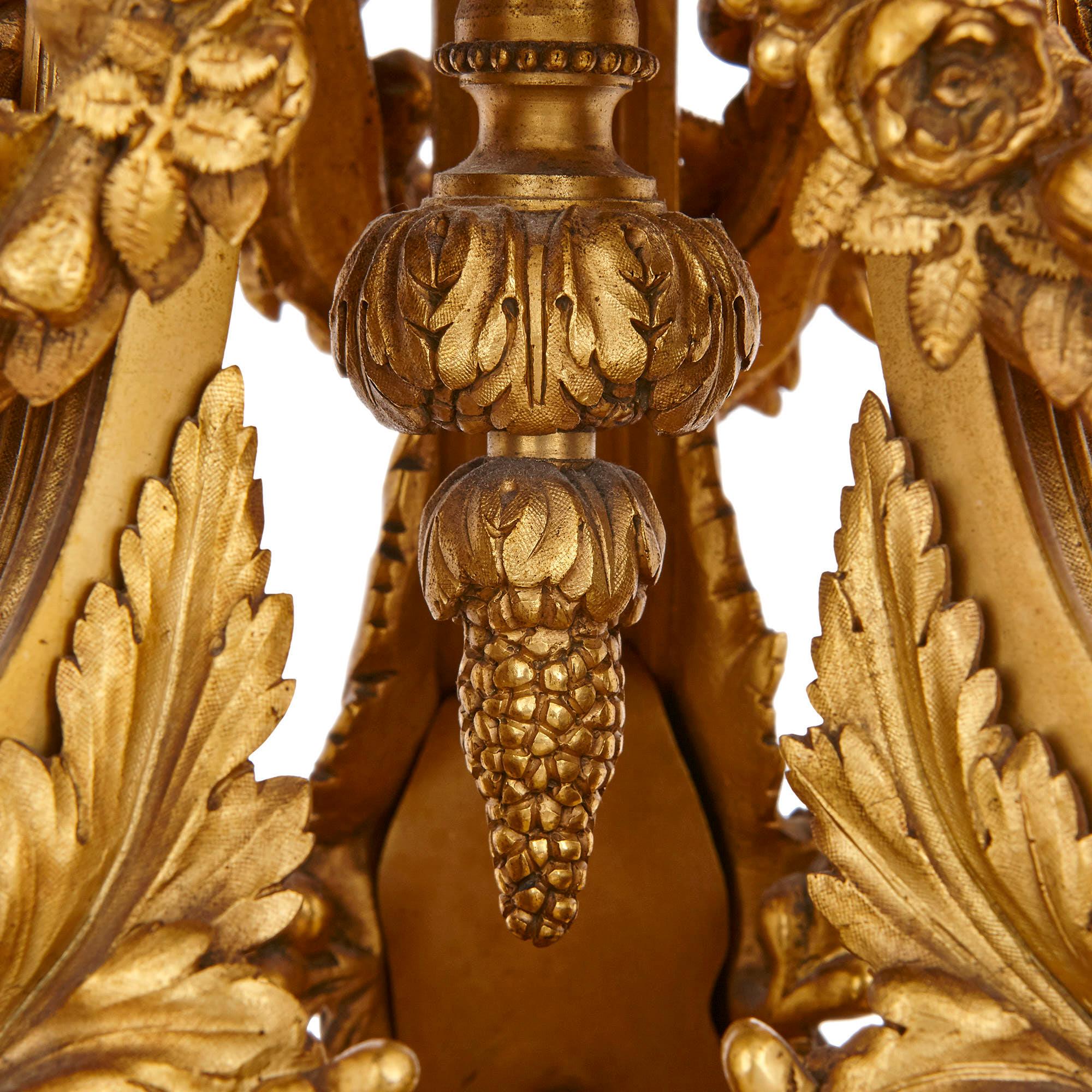 Antike Tischlampen aus vergoldeter Bronze und Marmor im Louis XV-Stil (Vergoldet) im Angebot