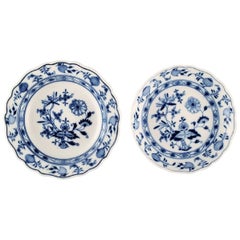 Deux bols à oignons bleus anciens de Meissen en porcelaine peinte à la main