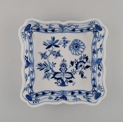 Two Antique Meissen Blue Onion Bowls in Hand-Painted Porcelain, Late 19th C.
