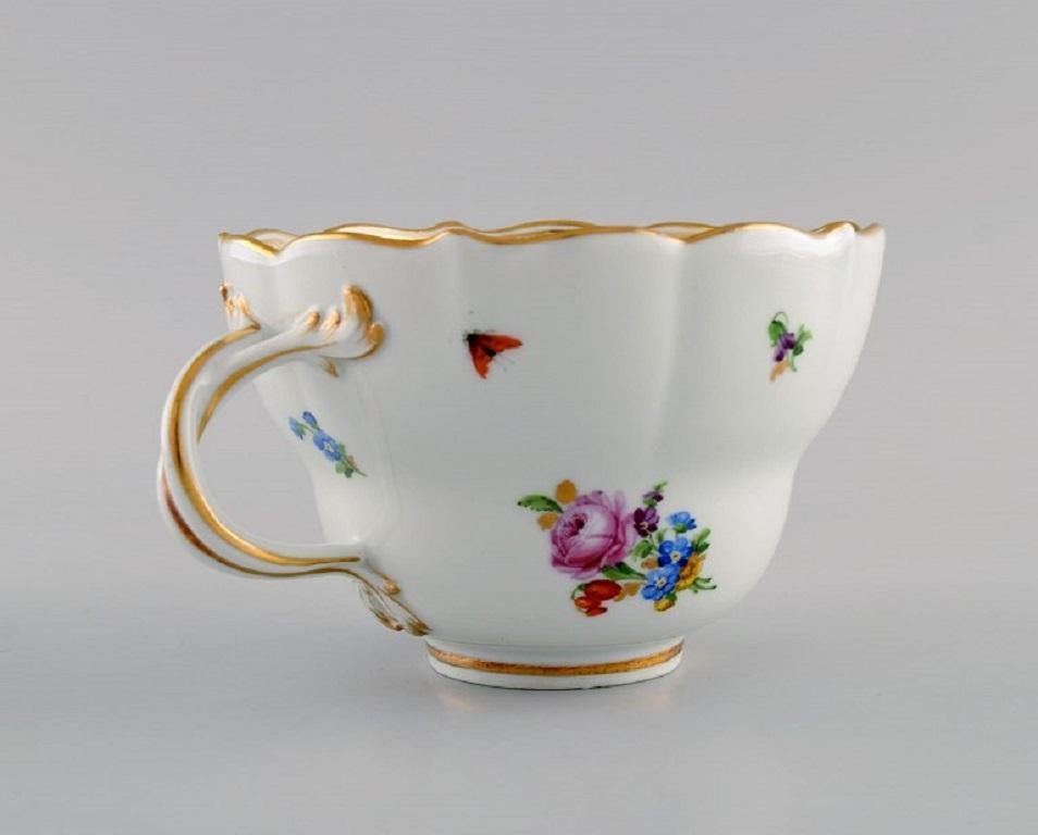 Two Antique Meissen Morning Cups with Saucers in Hand-Painted Porcelain In Excellent Condition In Copenhagen, DK