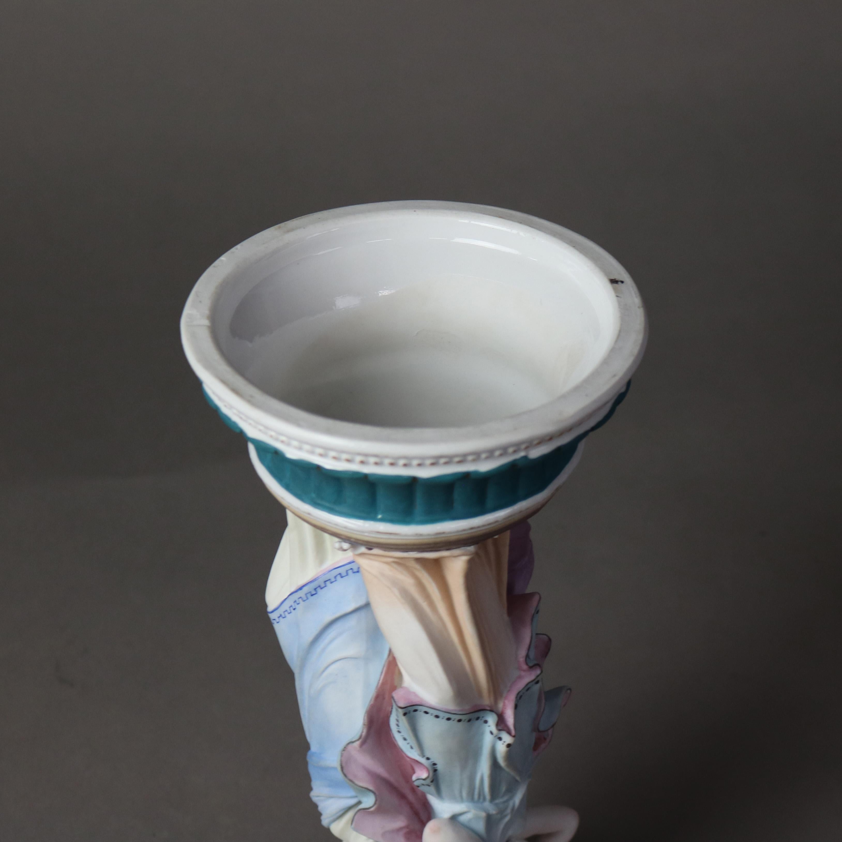 Dos Antiguos Candeleros de Porcelana de 3 Gracias Pintados a Mano de la Escuela de Meissen en venta 1