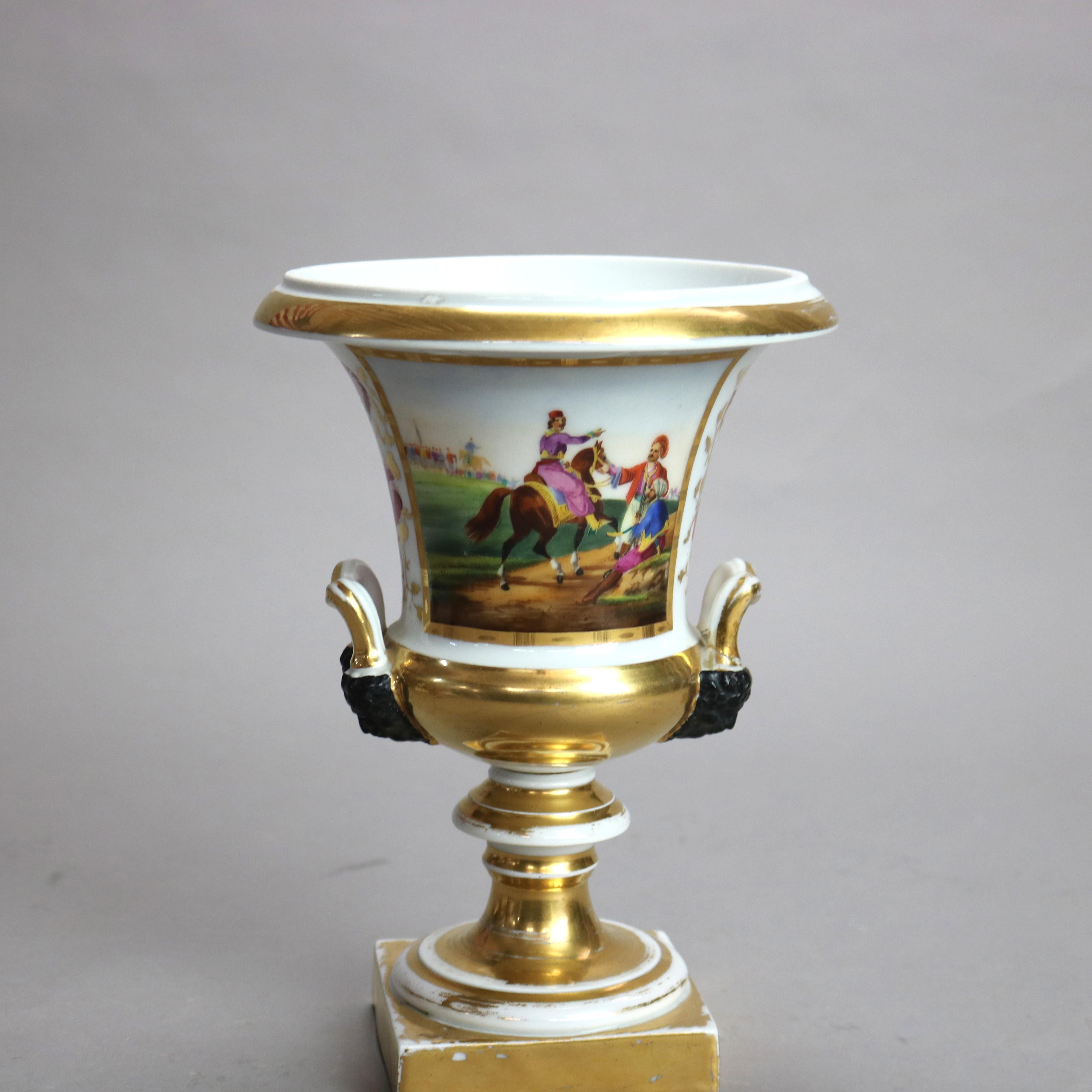 Deux urnes anciennes en porcelaine de Paris peinte à la main et dorée C1890 Bon état - En vente à Big Flats, NY