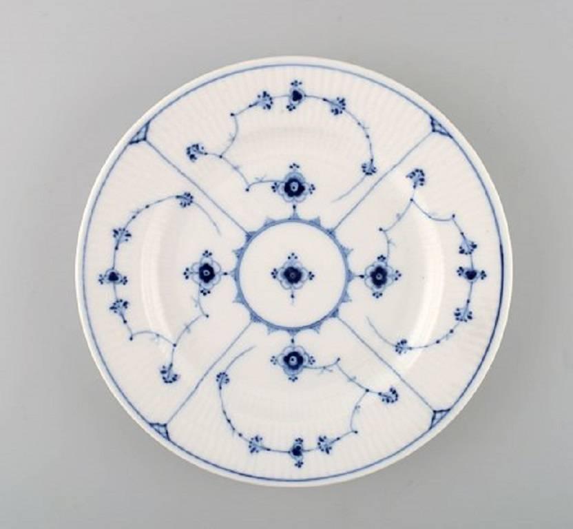 Two antique Royal Copenhagen blue fluted lunch plates.
Mid-1800s.
Measures: Diameter 22 cm.
In perfect condition. 1st. assortment.