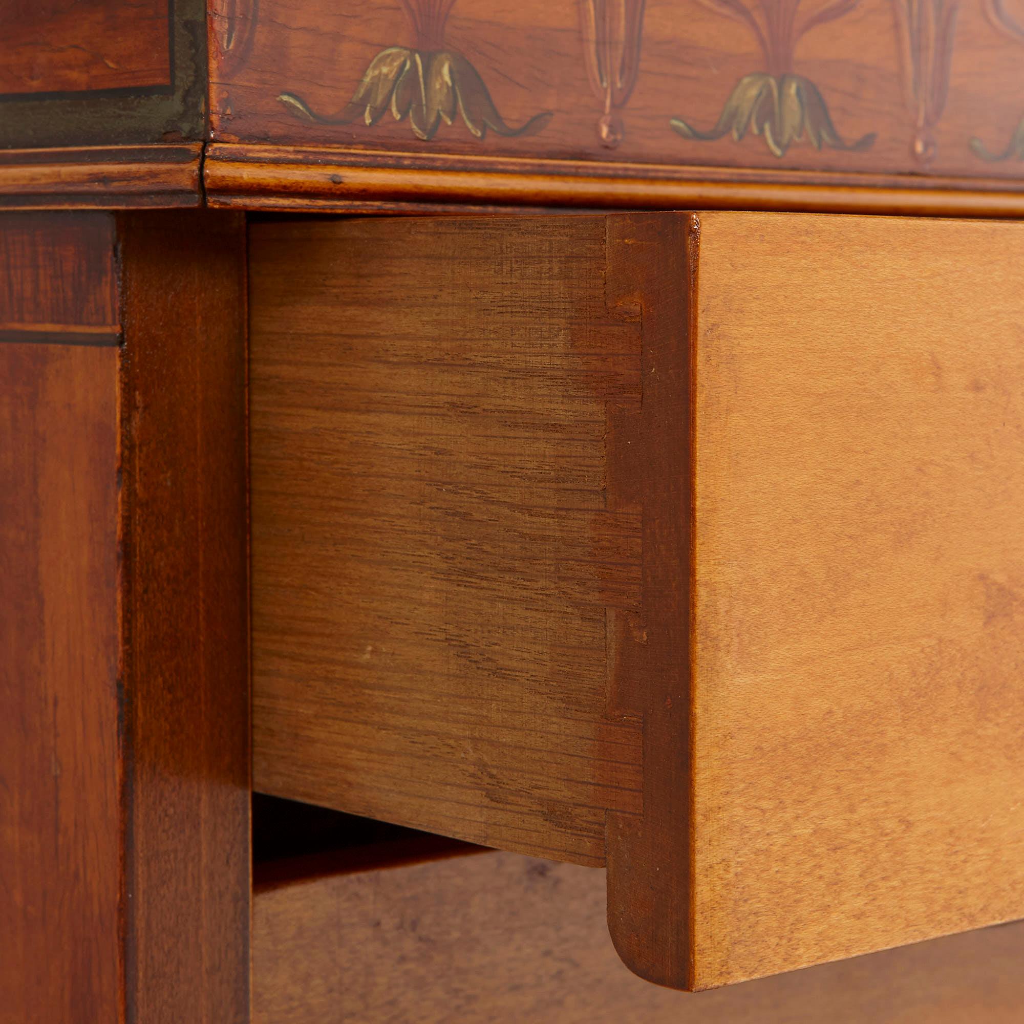 Antike Intarsienschränke aus Seidenholz und Palisanderholz im Zustand „Gut“ im Angebot in London, GB