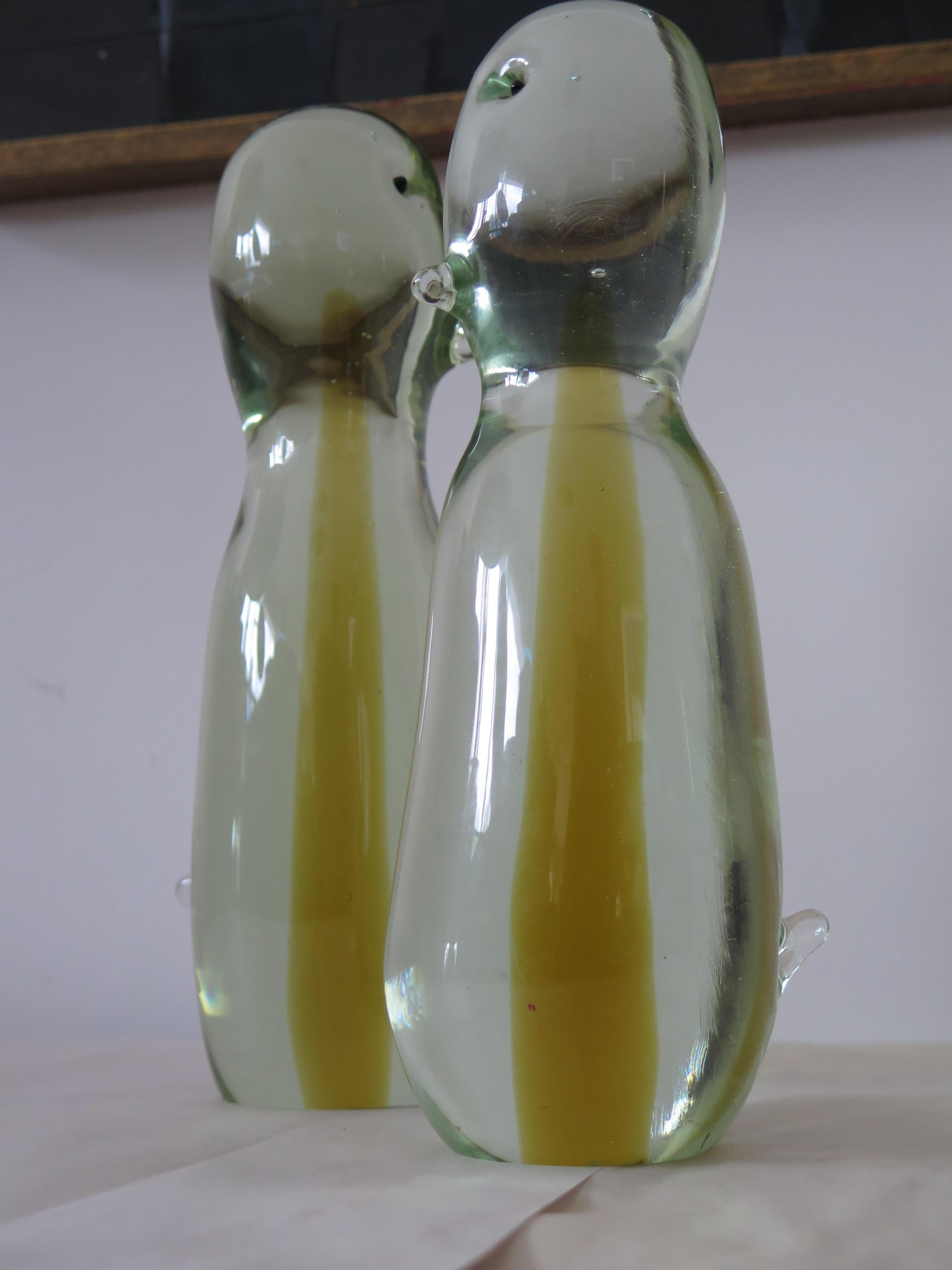Dos pingüinos escultura de cristal de Murano de Antonio da Ros Cenedese finales del siglo XX en venta