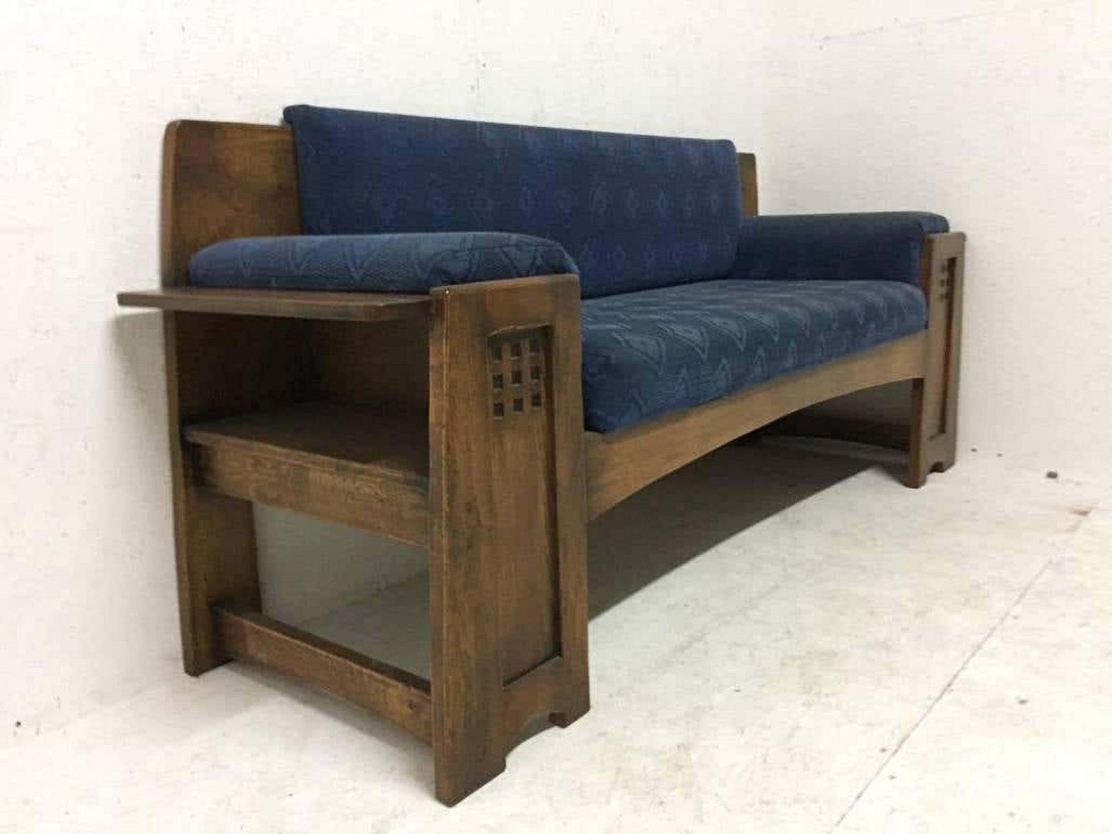 English An Architectural Oak Settee or Sofa in the Style of Charles Rennie Mackintosh