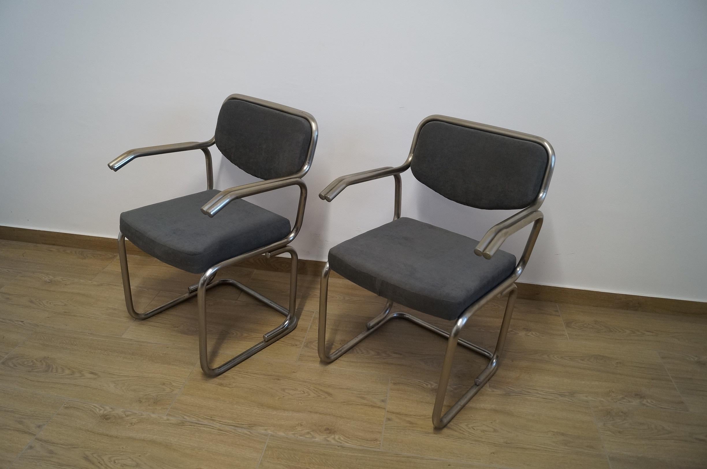 Art déco Deux fauteuils de 1960 en vente