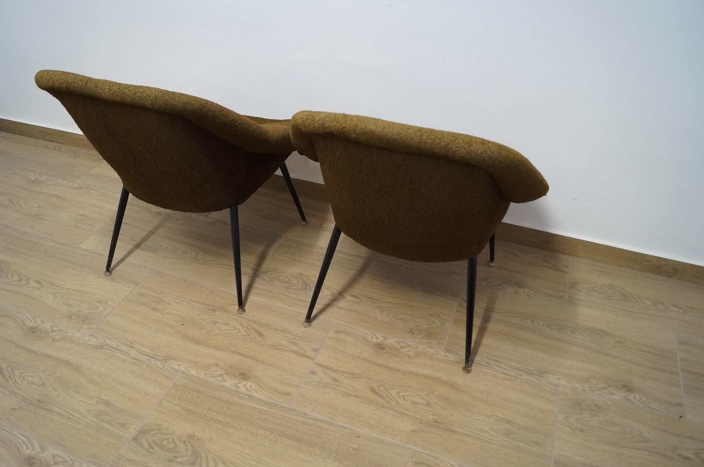 Deux fauteuils de 1960 en vente 7