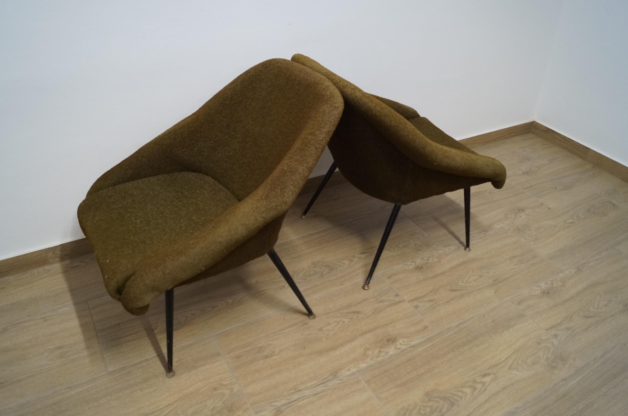 Deux fauteuils de 1960 en vente 2