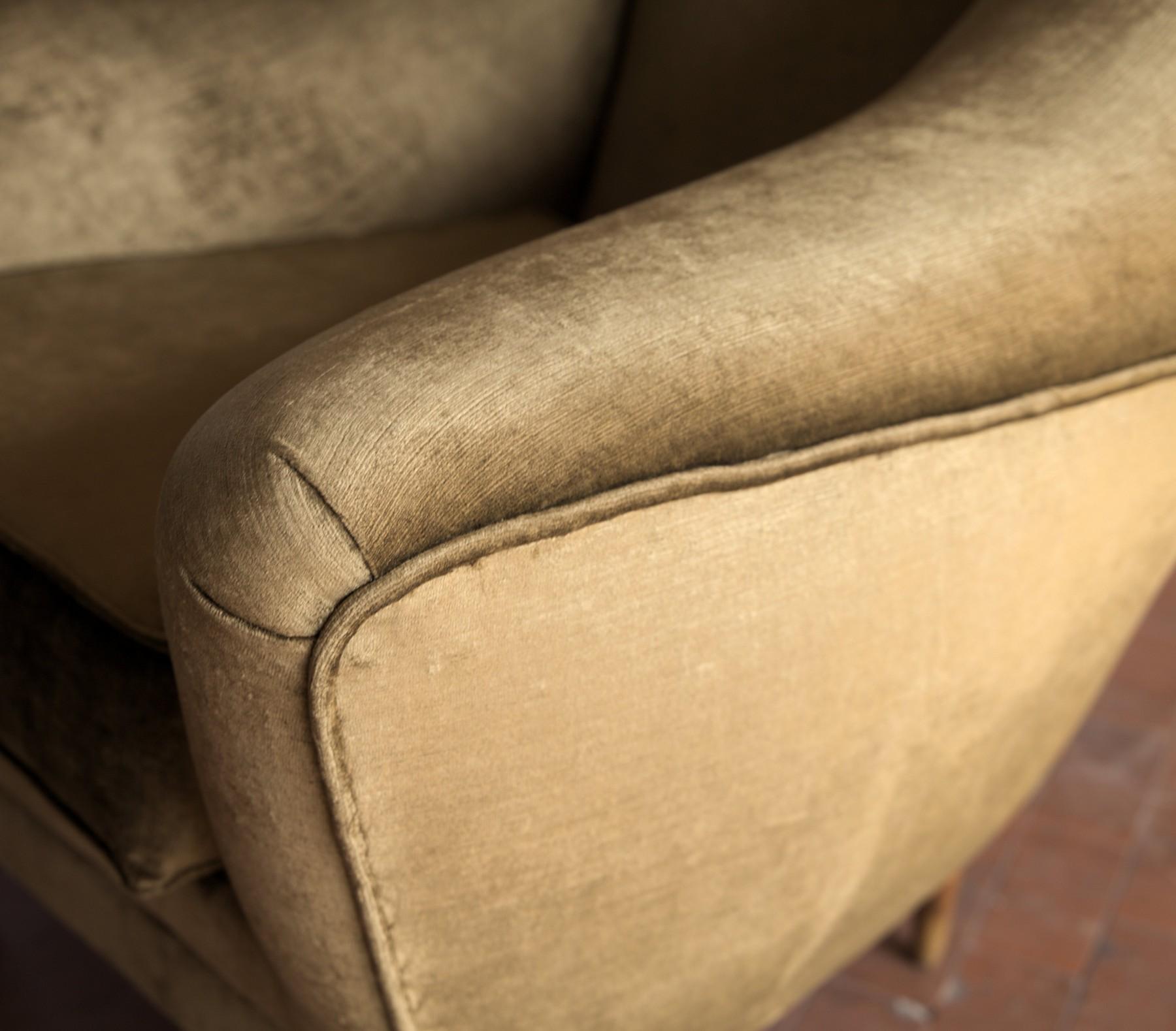 Two Armchairs, Midcentury Italian, Reupholstered Fully Padded, Cotton Velvet In Good Condition In Tavarnelle val di Pesa, Florence