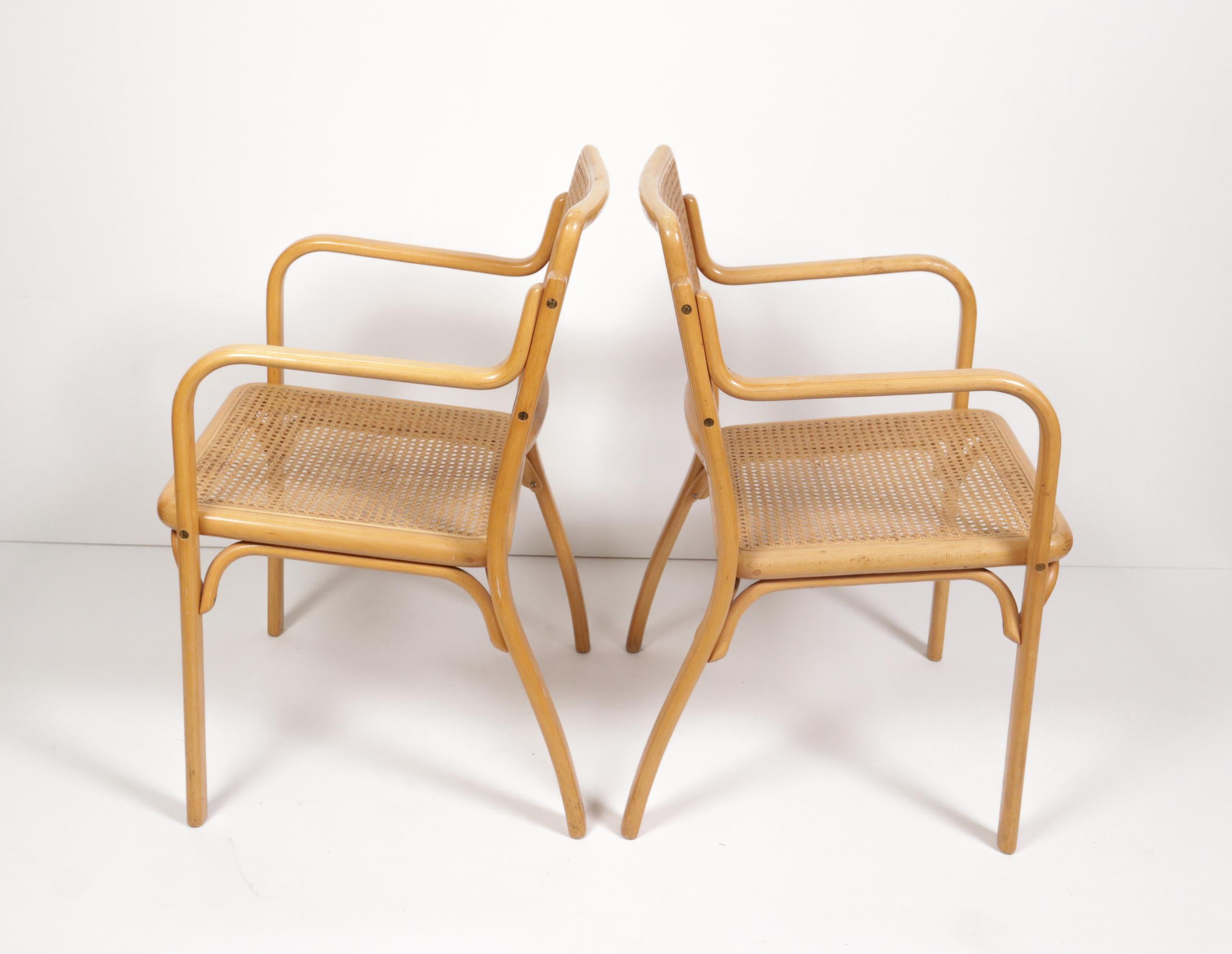 Deux fauteuils Mirjana Maracic, Mundus, Florijan Bobic Furniture Factory, Vara  Bon état - En vente à Boven Leeuwen, NL