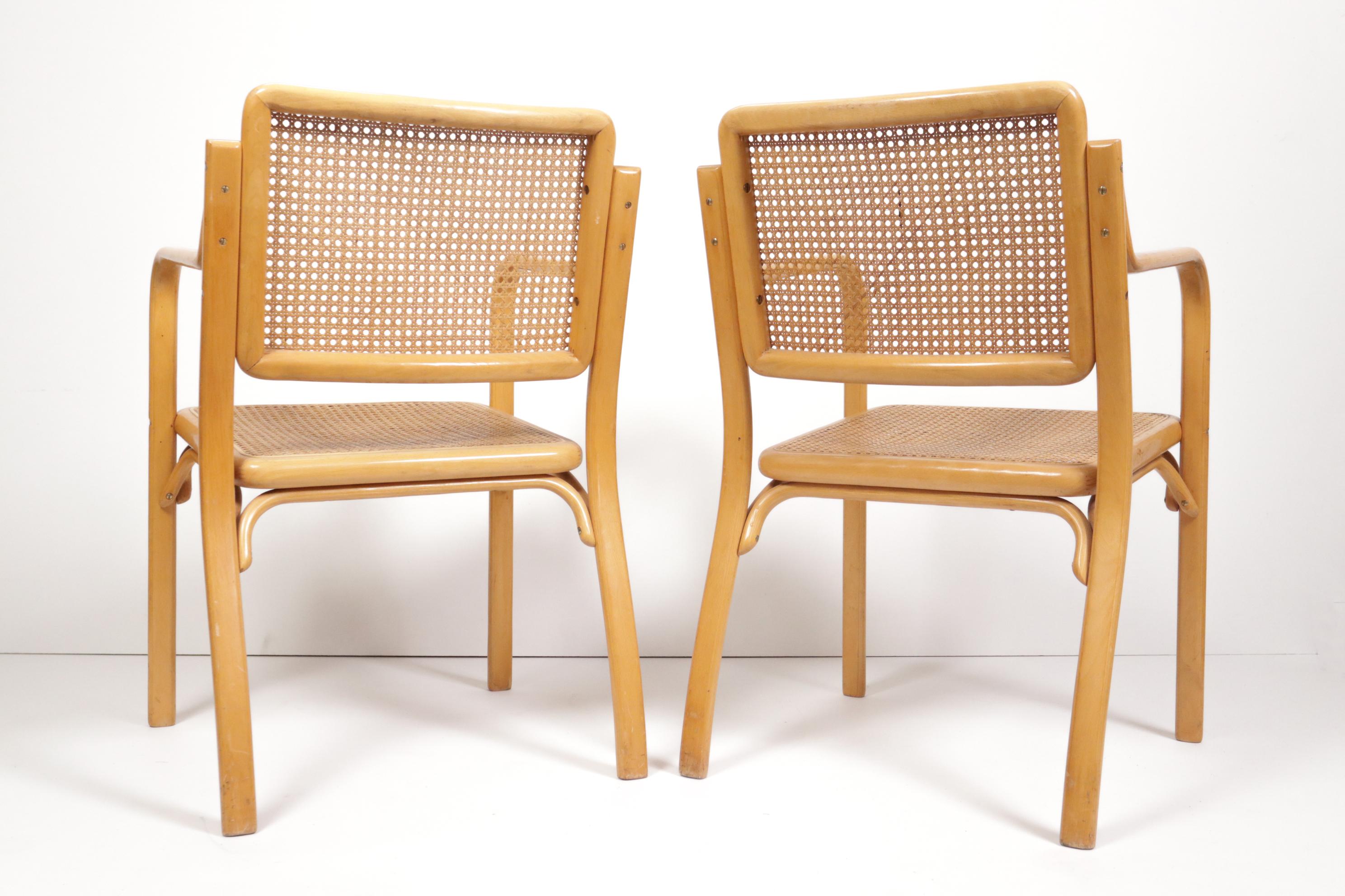 Deux fauteuils Mirjana Maracic, Mundus, Florijan Bobic Furniture Factory, Vara  en vente 2