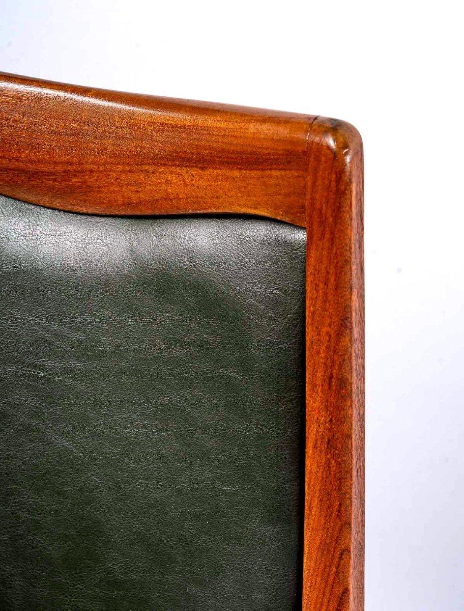 Cuir  Deux fauteuils Rio en bois de rose et cuir, estampillés G-plan, XXe siècle en vente