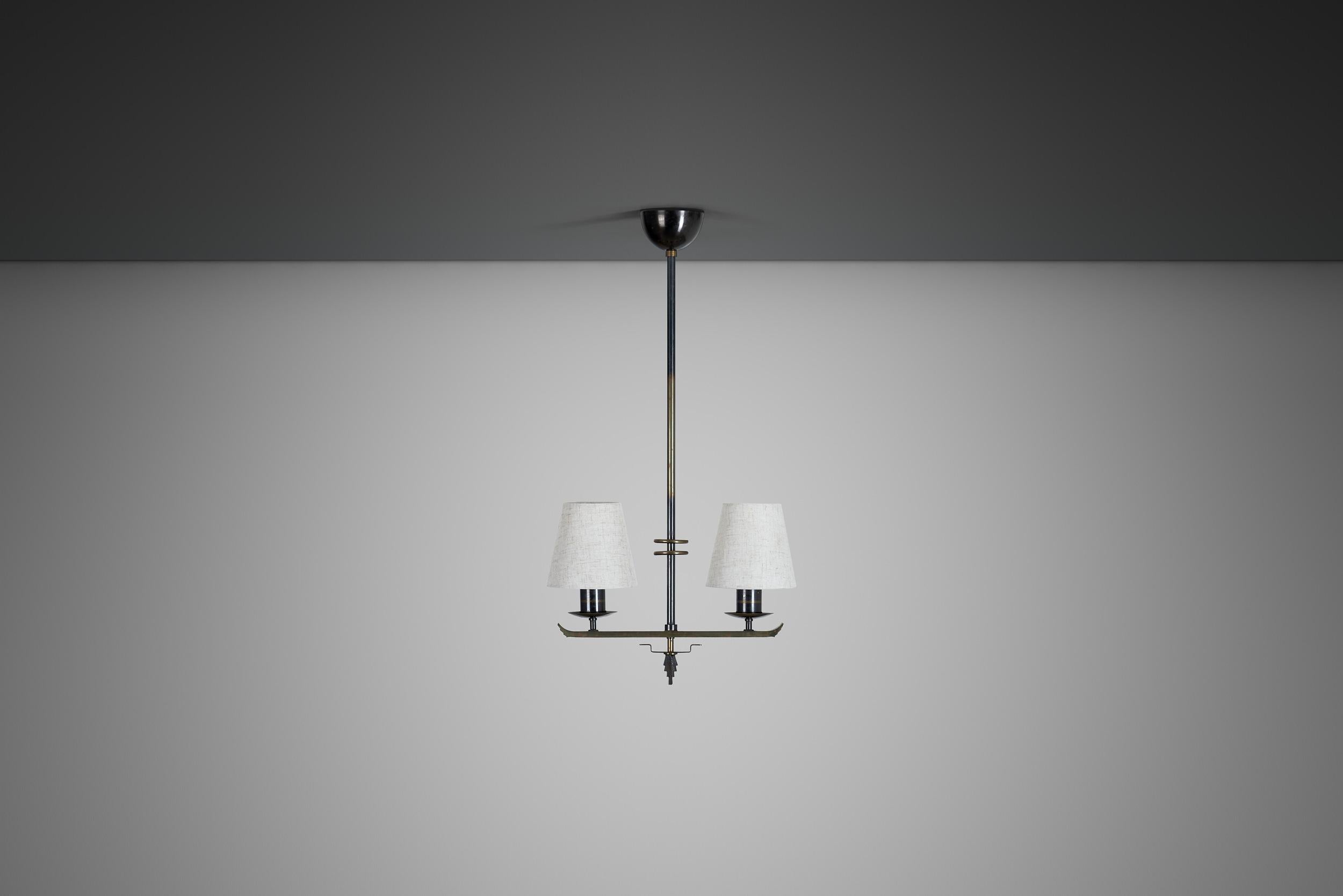 Lampada a sospensione Art Deco a due braccia di ASEA, Svezia, anni '30 In condizioni buone in vendita a Utrecht, NL