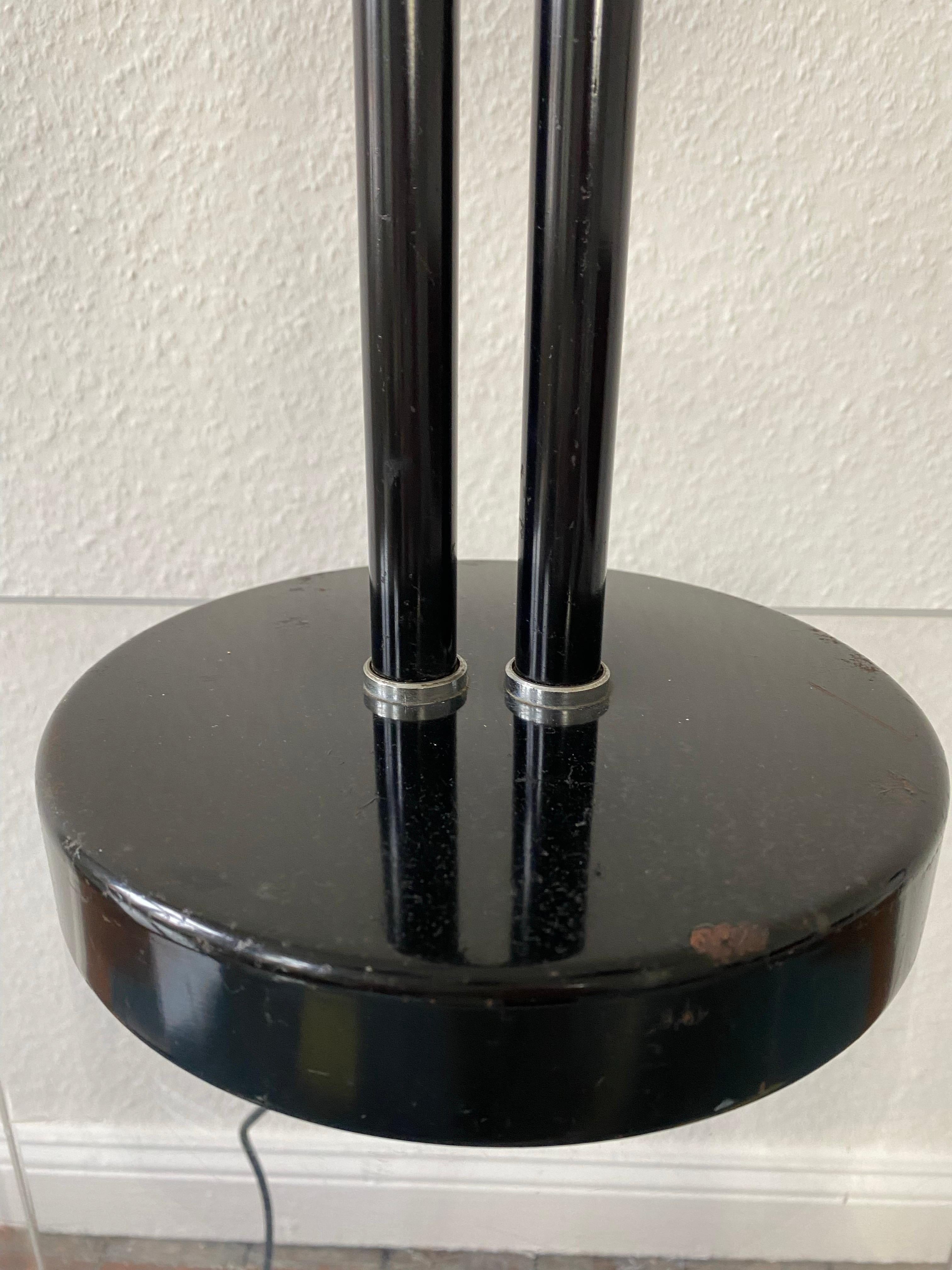 Lámpara de mesa Bauhaus de dos brazos 6660 Super de Christian Dell para Kaiser Idell Década de 1930 en venta 11