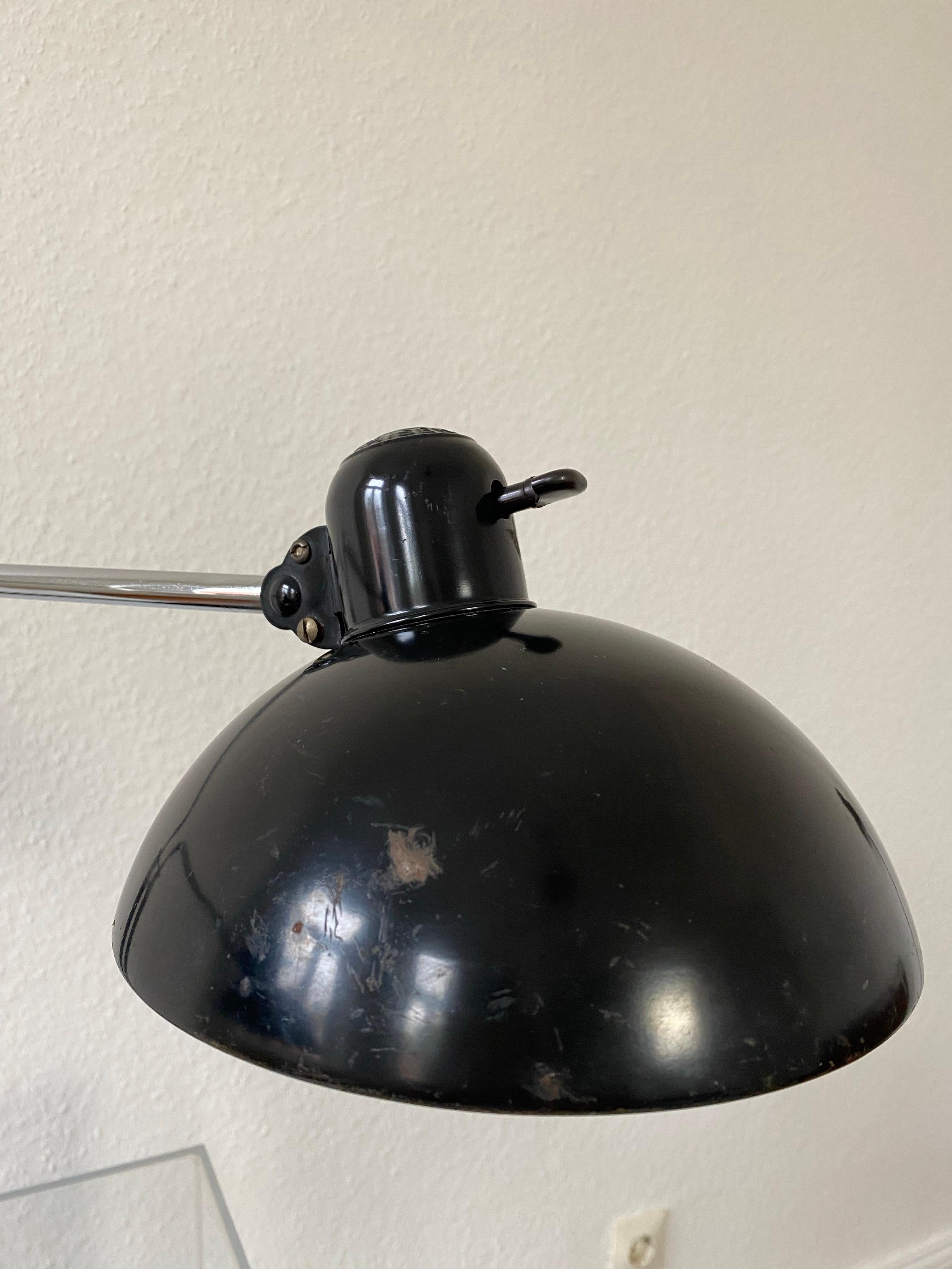 Lámpara de mesa Bauhaus de dos brazos 6660 Super de Christian Dell para Kaiser Idell Década de 1930 en venta 13