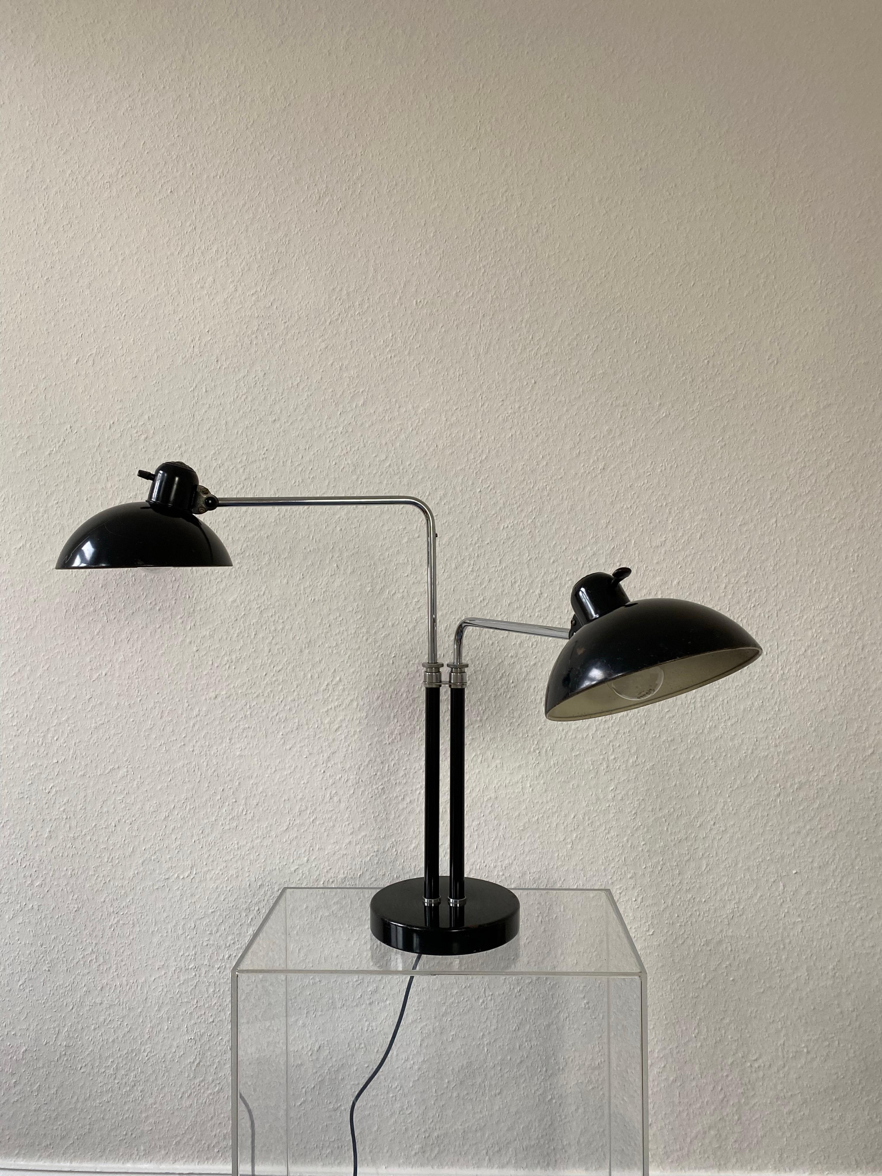 Lámpara de mesa Bauhaus de dos brazos 6660 Super de Christian Dell para Kaiser Idell Década de 1930 Alemán en venta