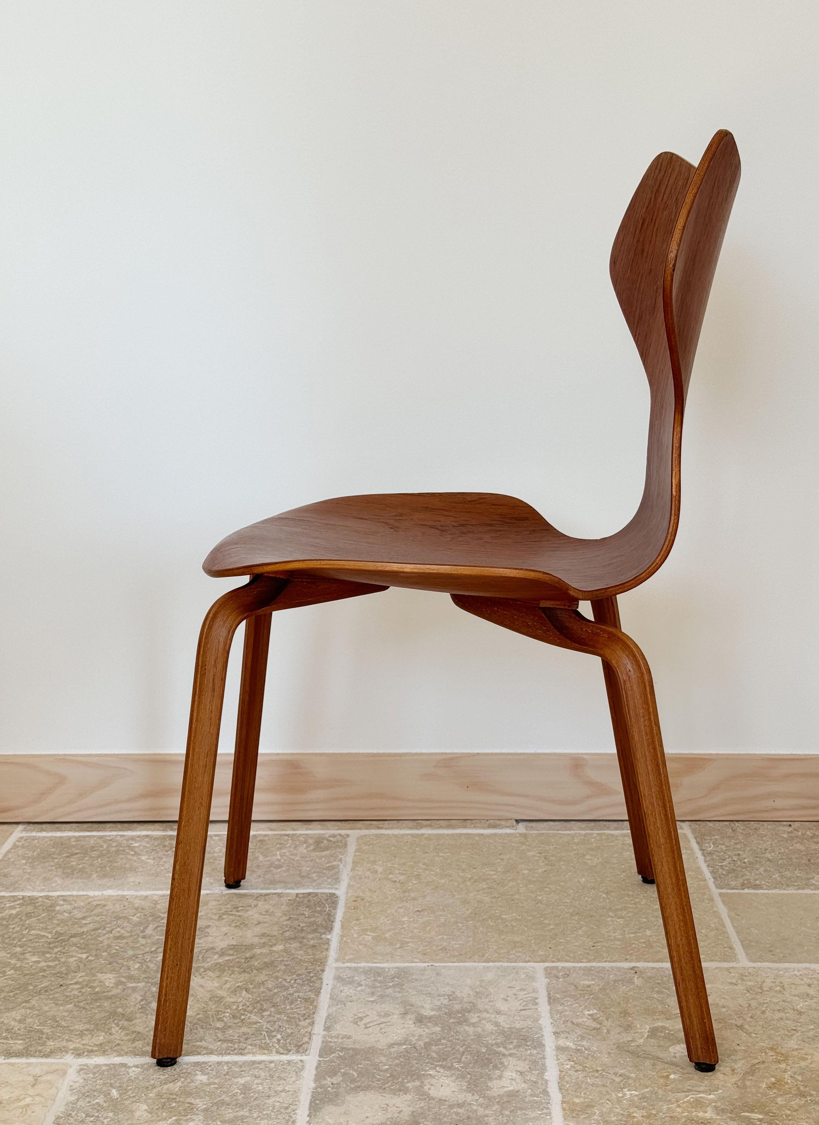 Two Arne Jacobsen Grand Prix Chairs, no 4130, in Teak, with Rare Provenance. In Good Condition For Sale In Stockholm, SE