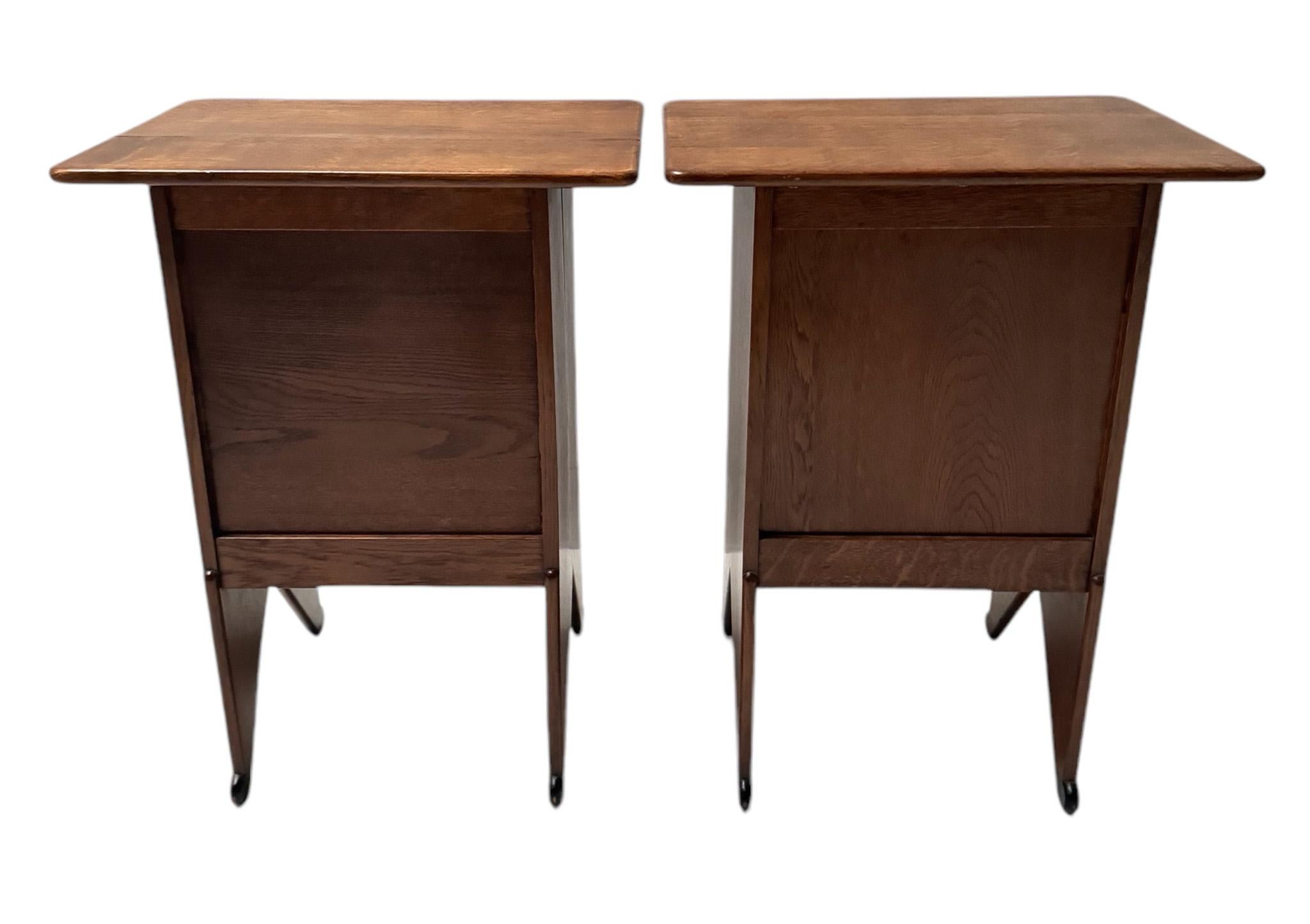 Ottone Due comodini Art Deco Amsterdamse School di Willem Penaat per Metz & Co. in vendita