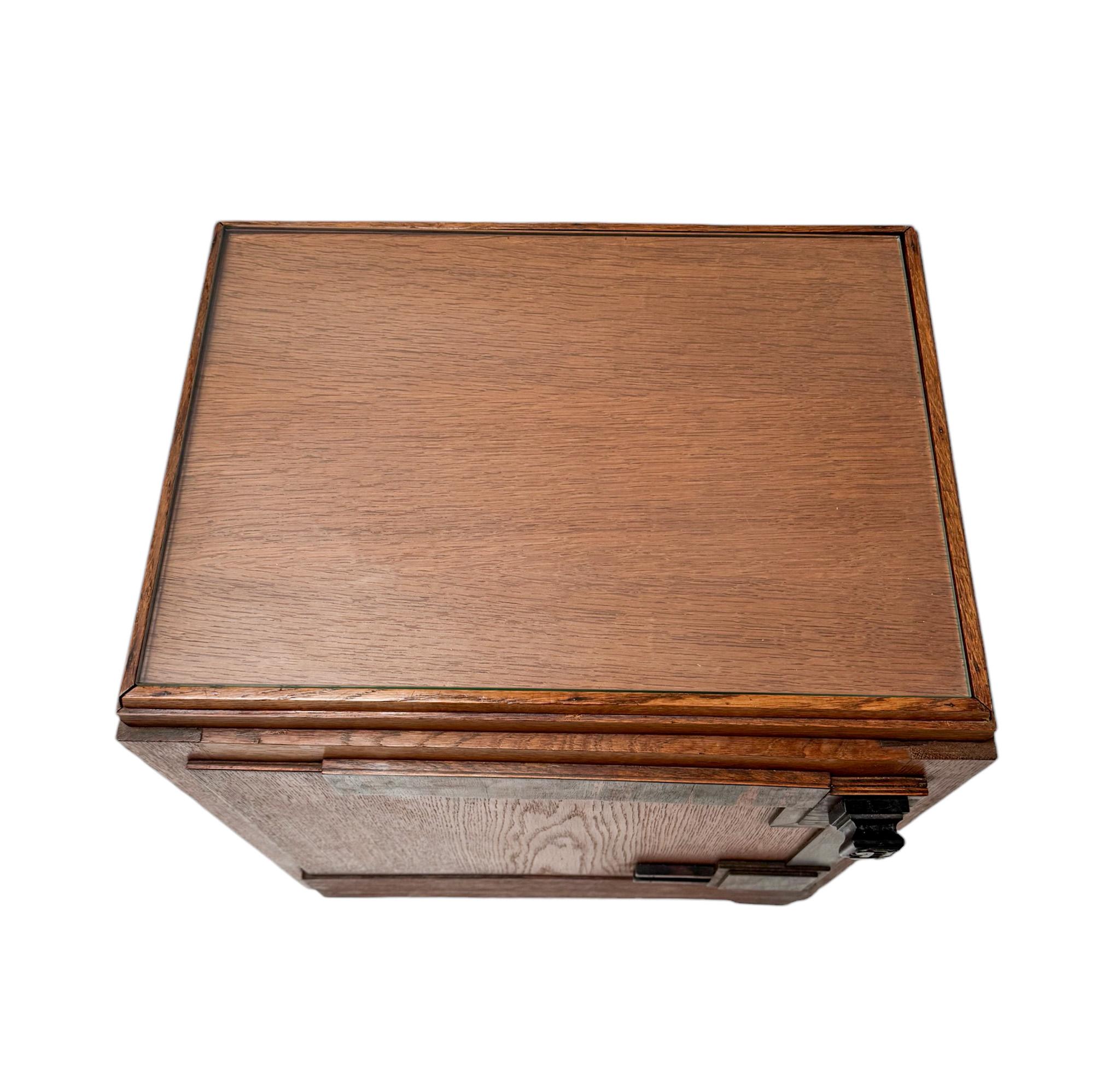 Two Art Deco Amsterdamse School Nightstands or Bedside Tables, 1920s 5