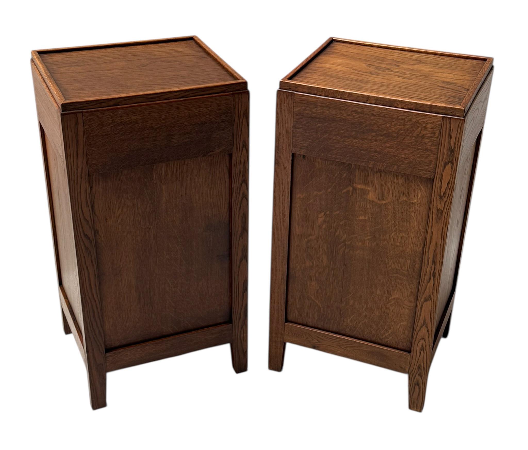 Two Art Deco Amsterdamse School Nightstands or Bedside Tables, 1920s For Sale 4