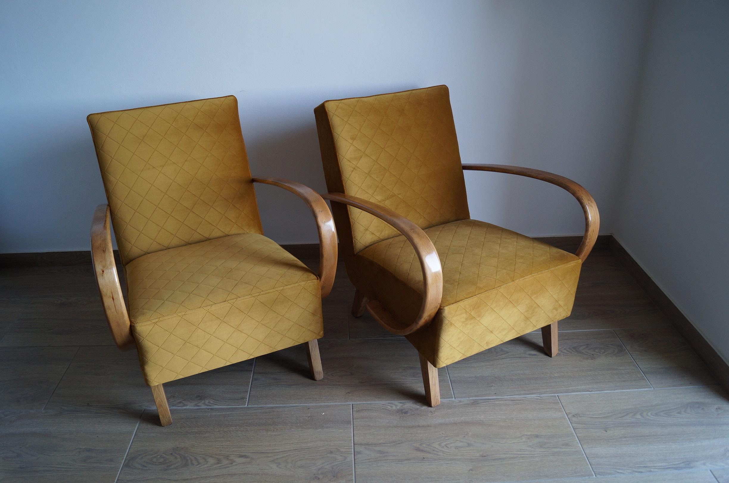 Two Art Deco armchair from 1940 Czech Republic.
Designed by a famous Czech designer Jindrich Halabala, (a Czech designer ranked among the most outstanding creators of the modern period. The peak of his career fell on the 1930s and 1940s when he