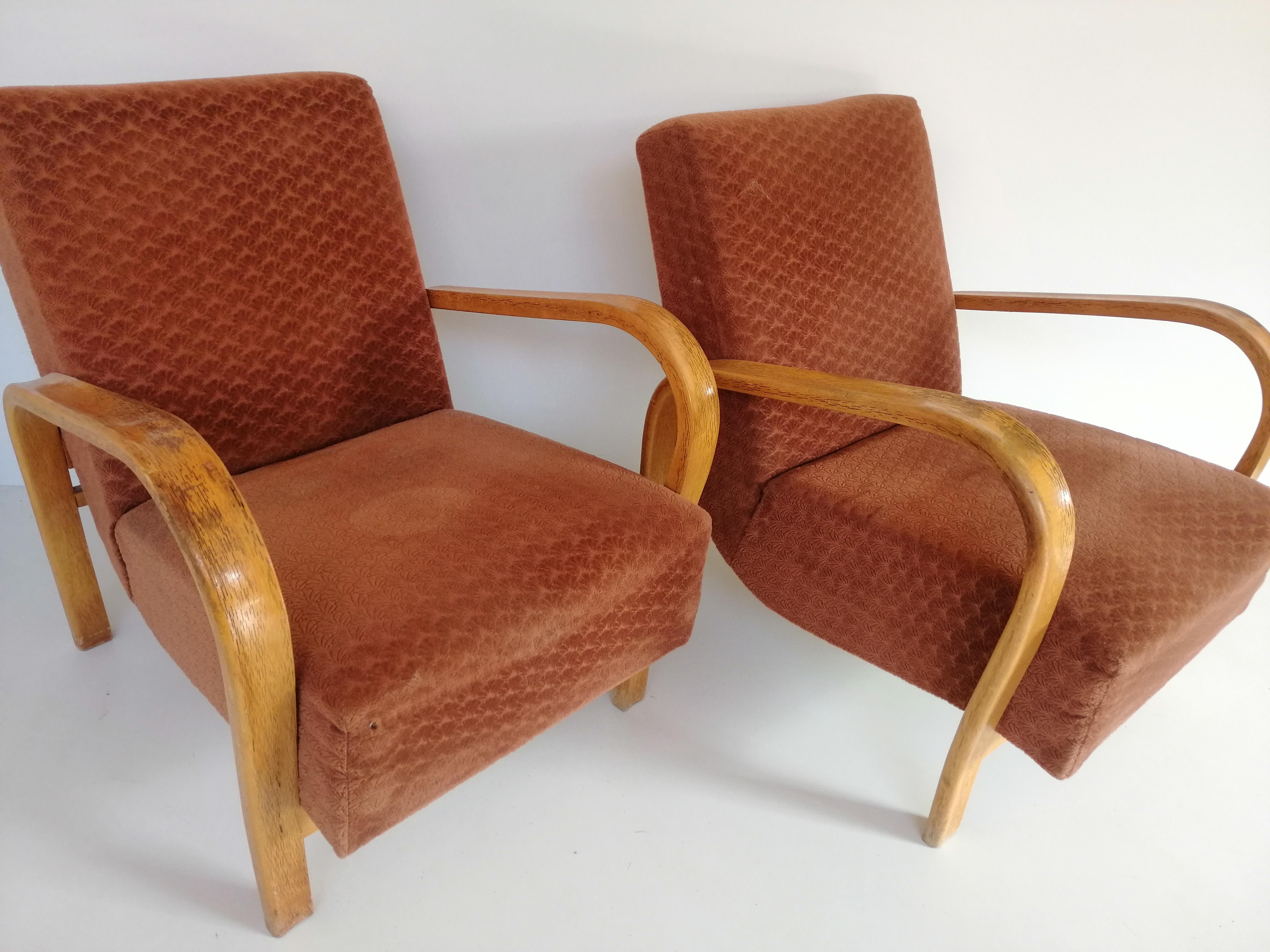 Two Art Deco armchair from 1940 Czech Republic.
Design and manufacture of the armchair J.Halabala HF-11.
We send furniture to every corner of the world.


    