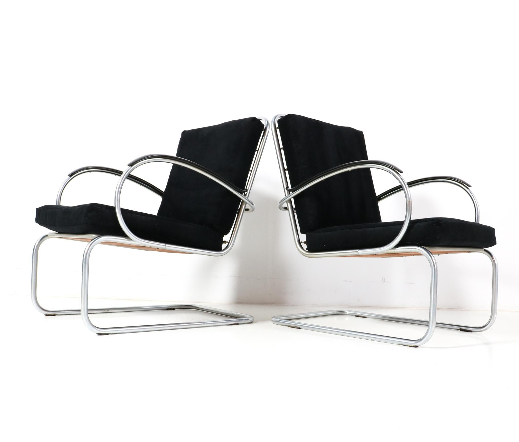 Two Art Deco Bauhaus Model 409 Lounge Chairs by W.H. Gispen for Gispen, 1930s In Good Condition For Sale In Amsterdam, NL