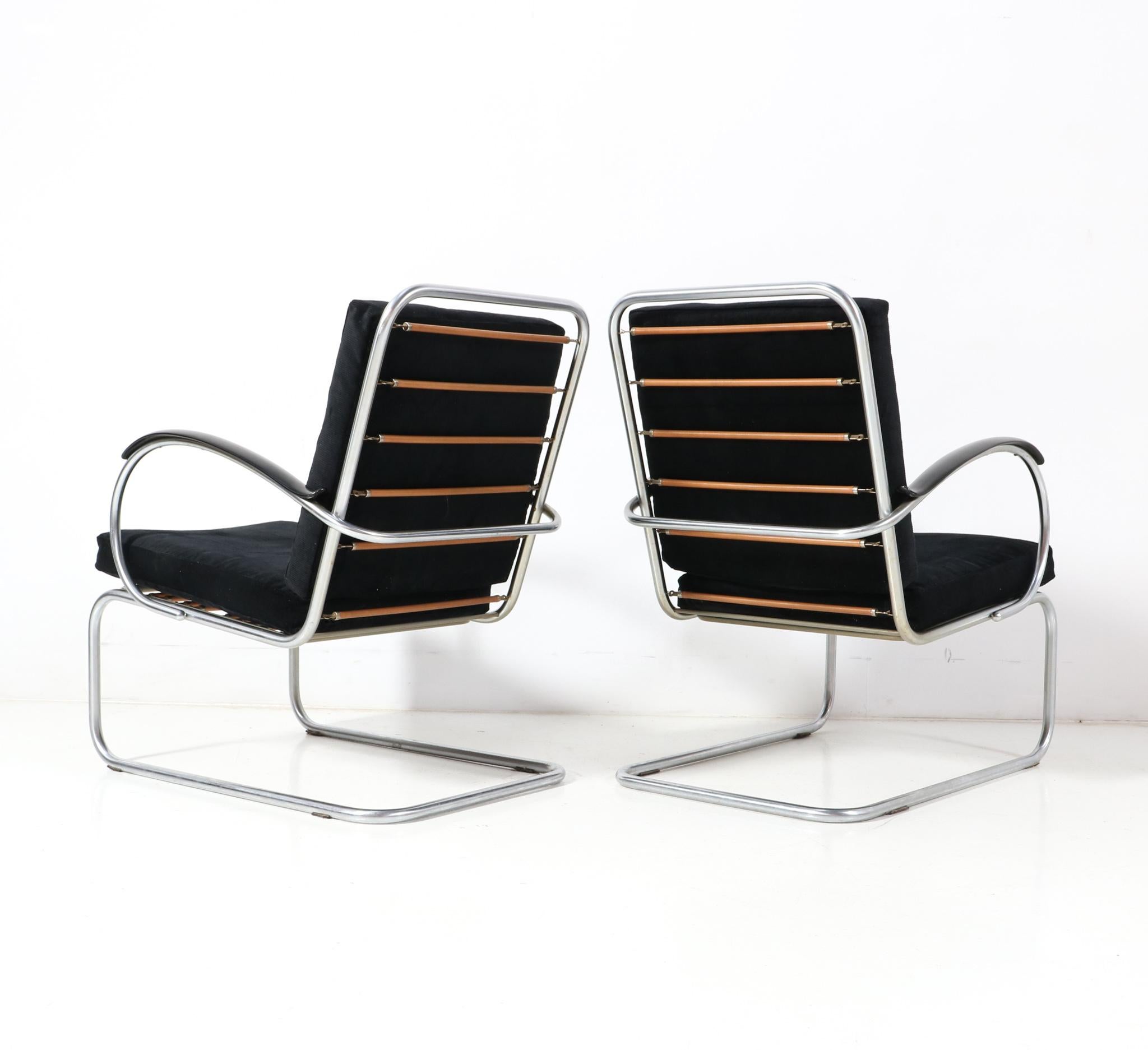 Mid-20th Century Two Art Deco Bauhaus Model 409 Lounge Chairs by W.H. Gispen for Gispen, 1930s For Sale