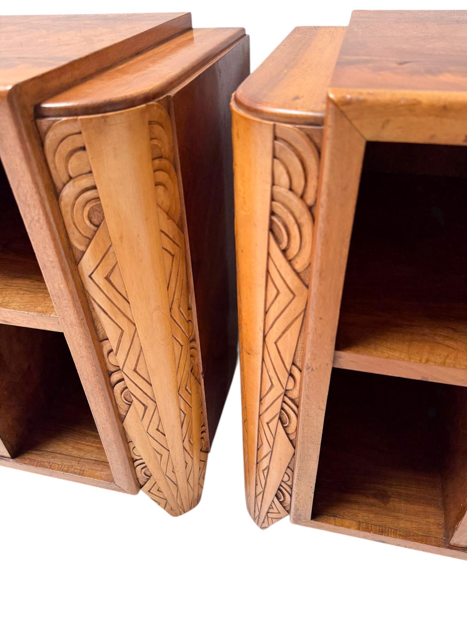 Two Art Deco Cabinets or Bed Side Tables, 1930s en venta 3