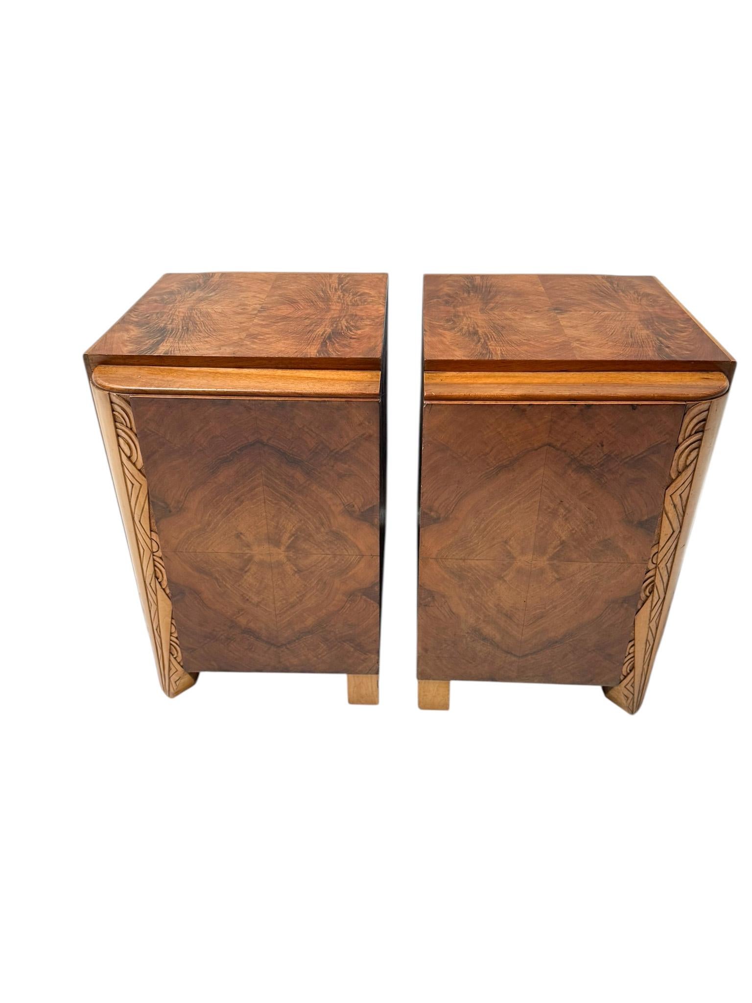 Two Art Deco Cabinets or Bed Side Tables, 1930s Francés en venta