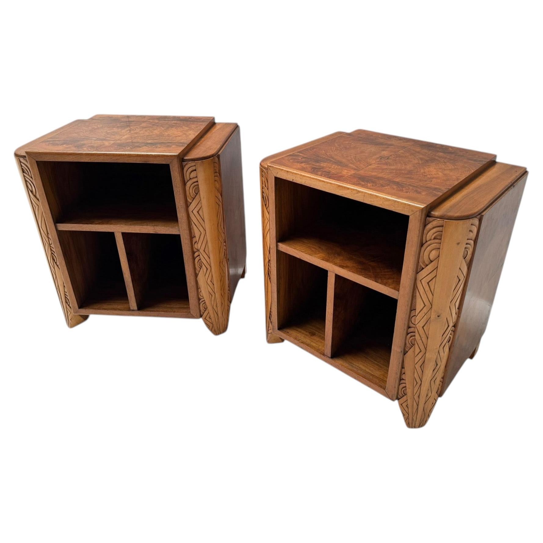 Deux armoires ou tables de chevet Art déco, années 1930