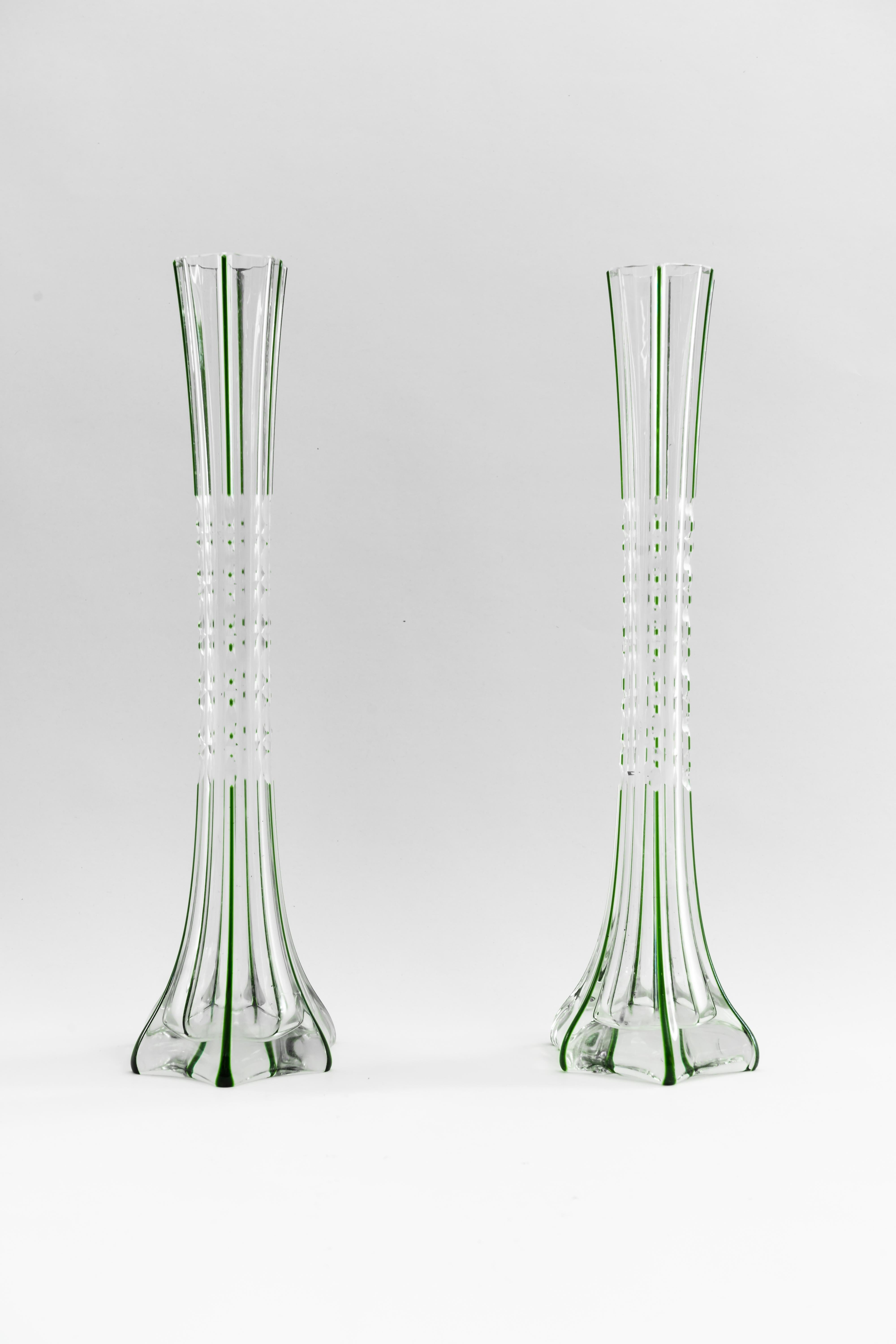 Two Art Deco glass vases, Vienna, circa 1920s
Original condition
Partially cut-glass
Pair price.