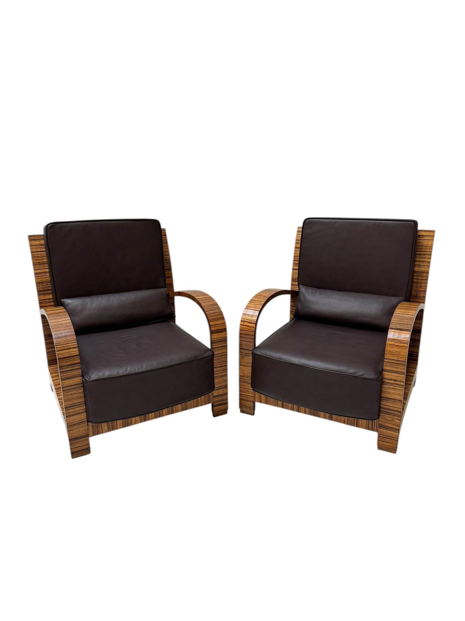 Français Two Art Deco Lounge Chairs with Leather Cushions France, 1930s en vente