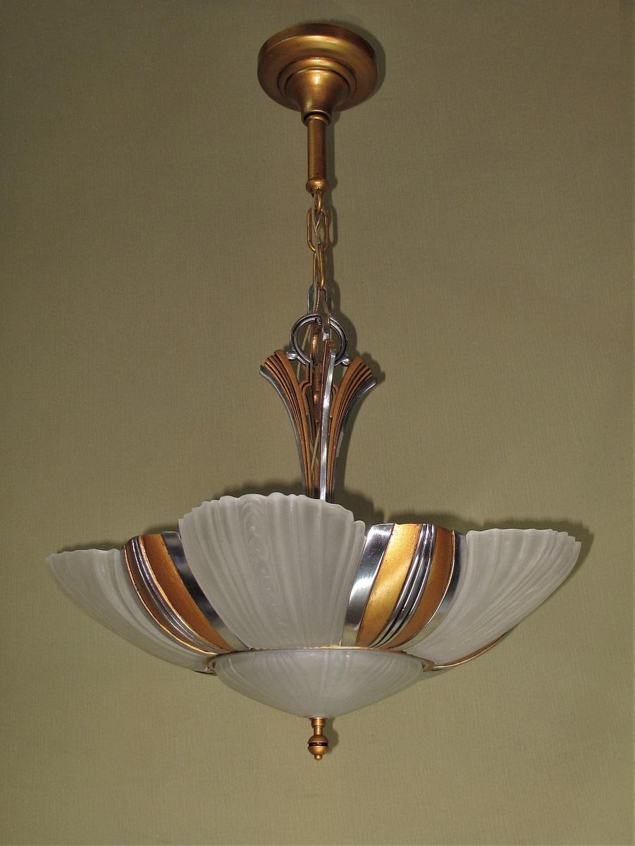 TWO plafonniers Art Déco du milieu du siècle à 7 ampoules restaurés, prix à l'unité Bon état - En vente à Prescott, US