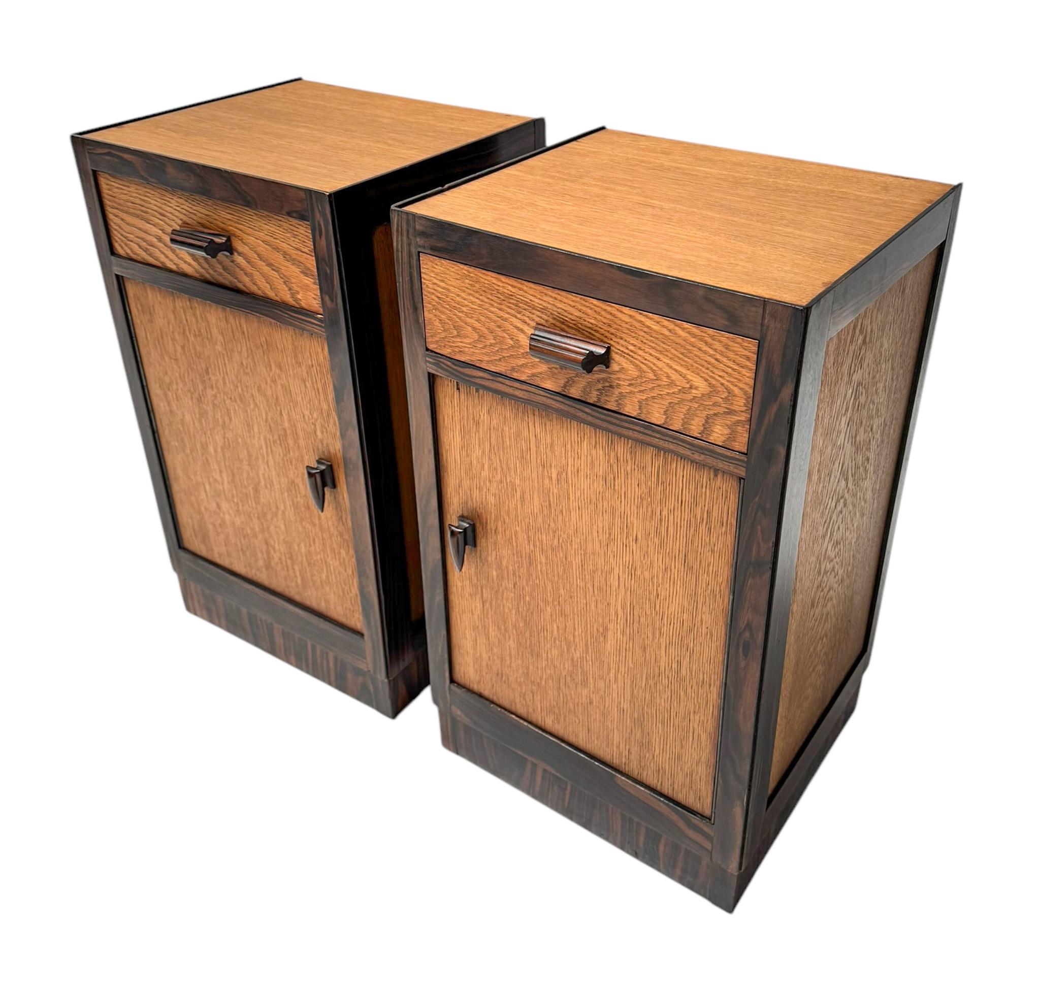 Two Art Deco Modernist Nightstands or Bedside Tables, 1920s In Good Condition For Sale In Amsterdam, NL