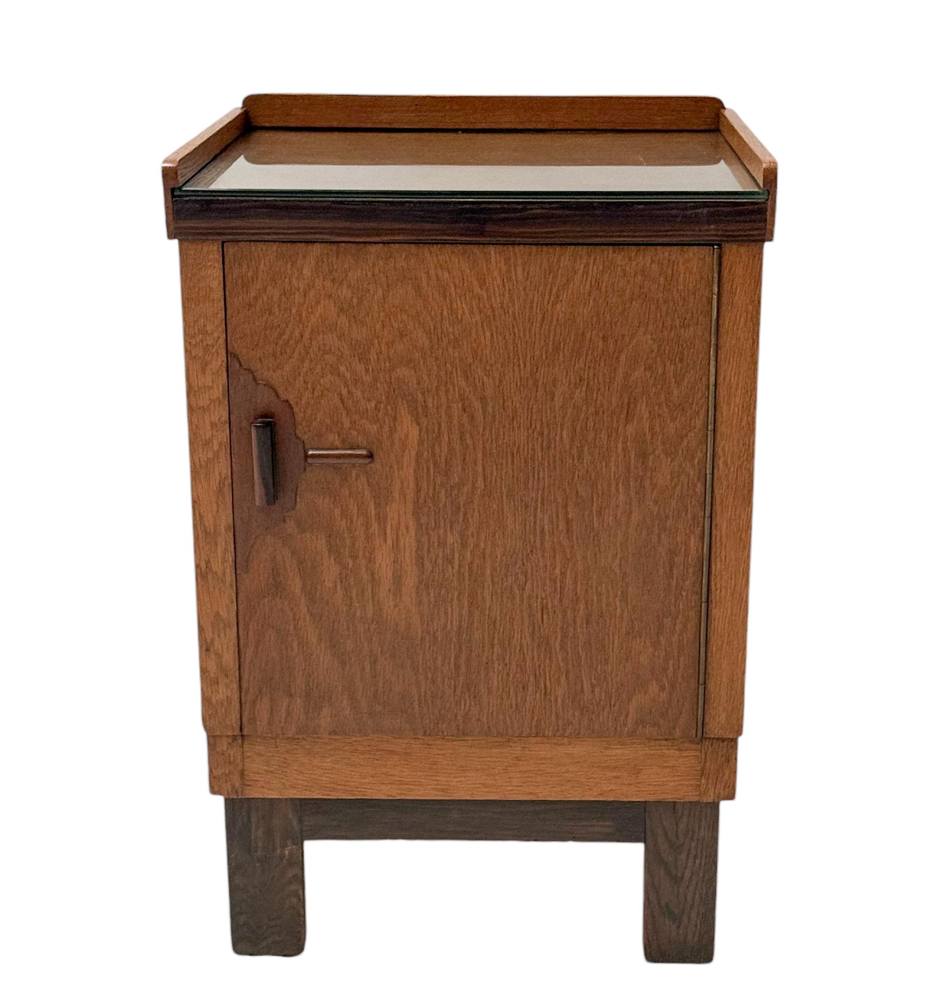 Modernistische Nachttische oder Nachttische im Art déco-Stil, 1920er Jahre im Angebot 2