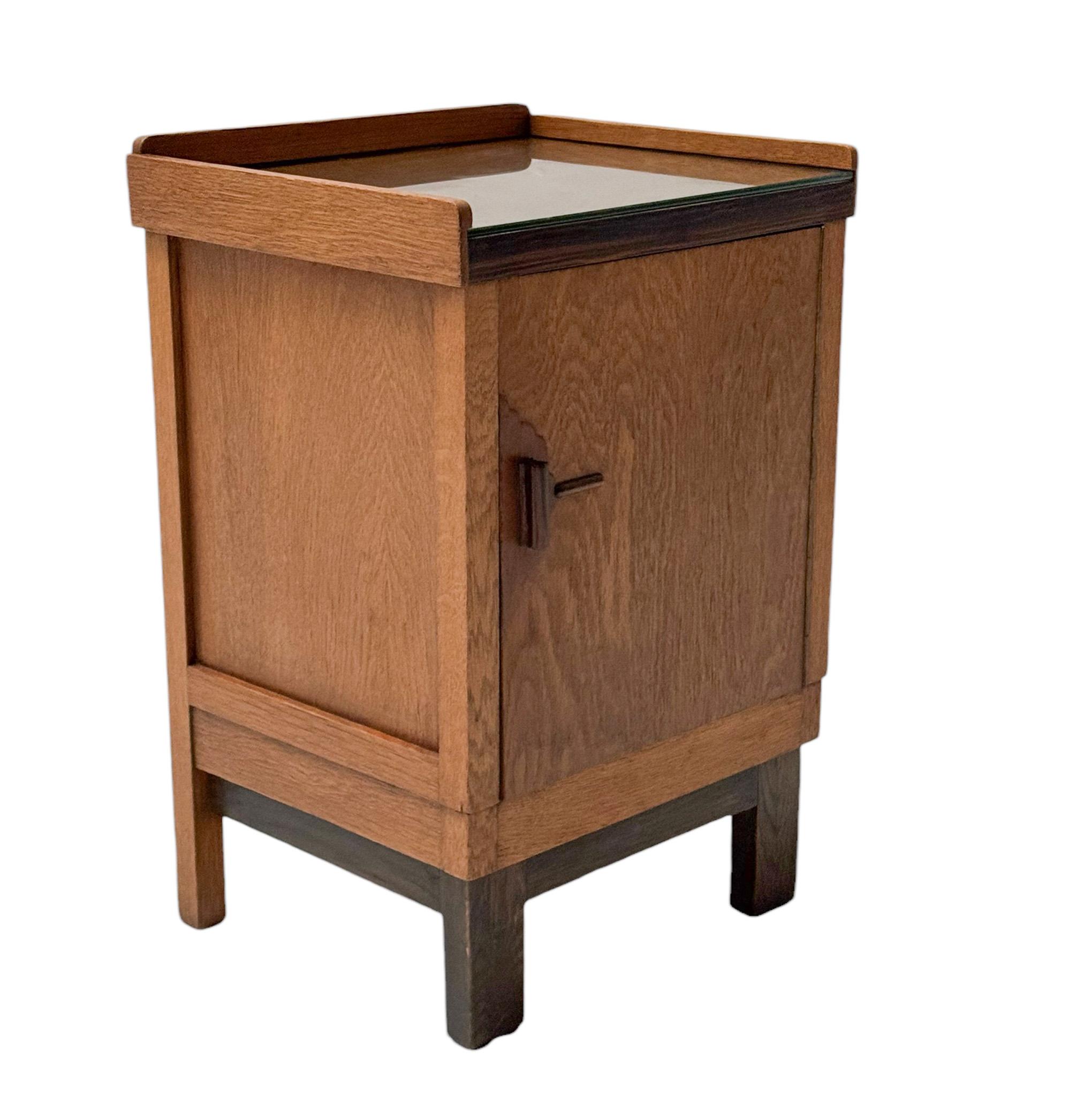 Modernistische Nachttische oder Nachttische im Art déco-Stil, 1920er Jahre im Angebot 3