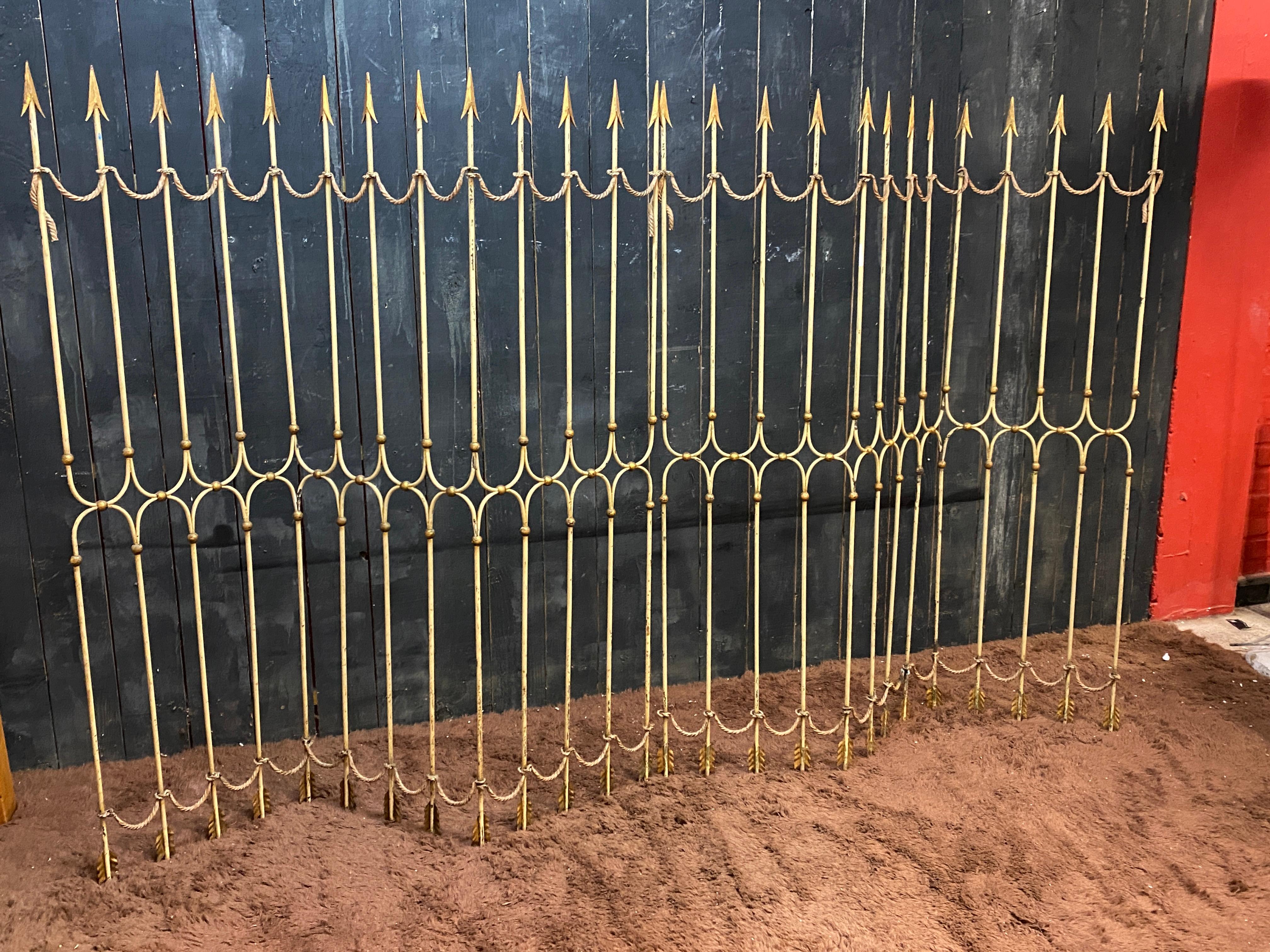 Art Deco Two art deco room dividers, decorated with arrows and ropes circa 1940 For Sale