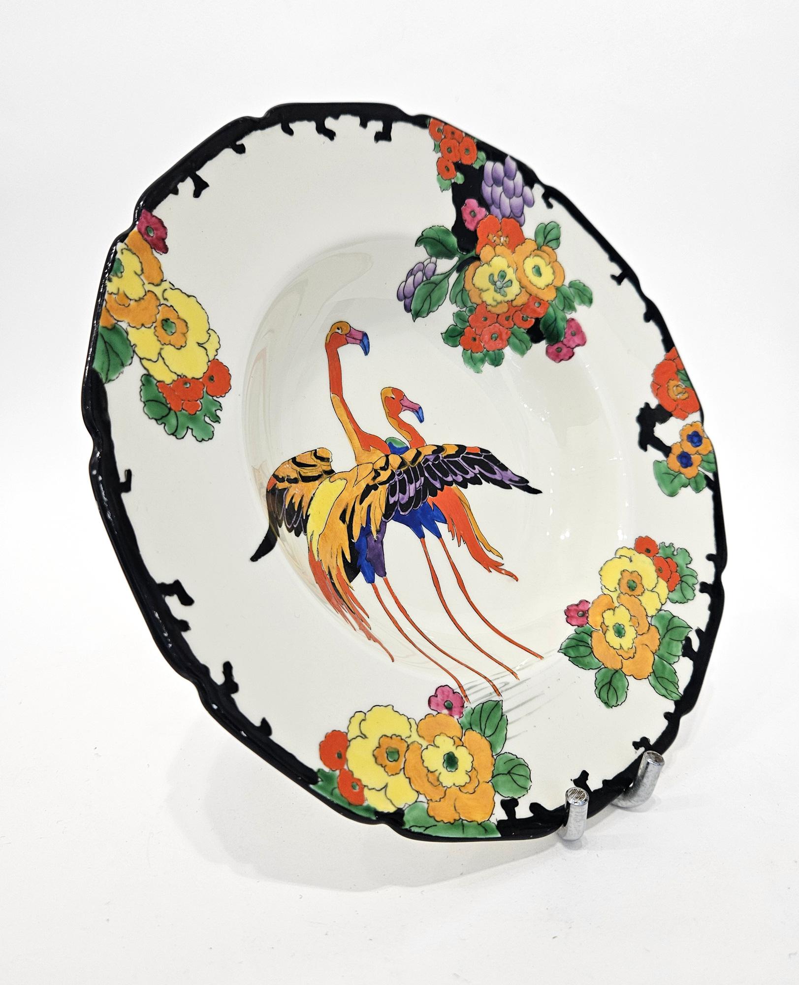 Deux assiettes à flamants roses Art déco Royal Doulton Mandarin Ware, Robert Allen, c.C. 1920 en vente 1