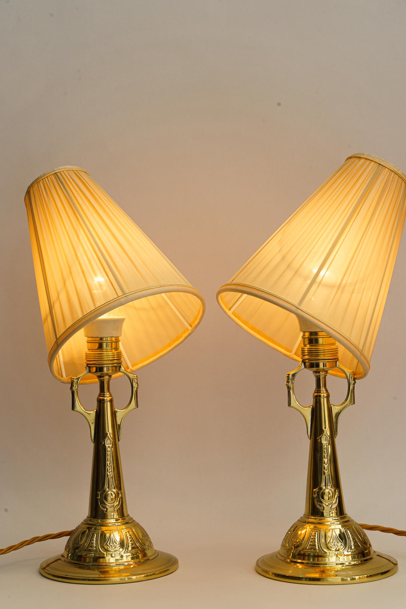 Zwei Art Deco Tischlampen mit Stoffschirmen Wien um 1920er Jahre (Frühes 20. Jahrhundert) im Angebot
