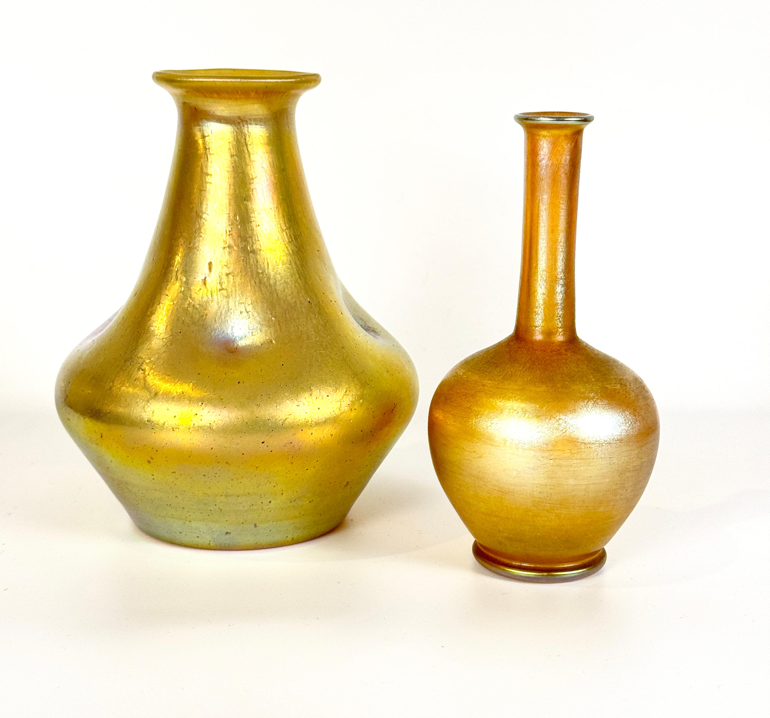 Americano Due vasi in vetro Favrile Art Nouveau, Louis Comfort Tiffany in vendita