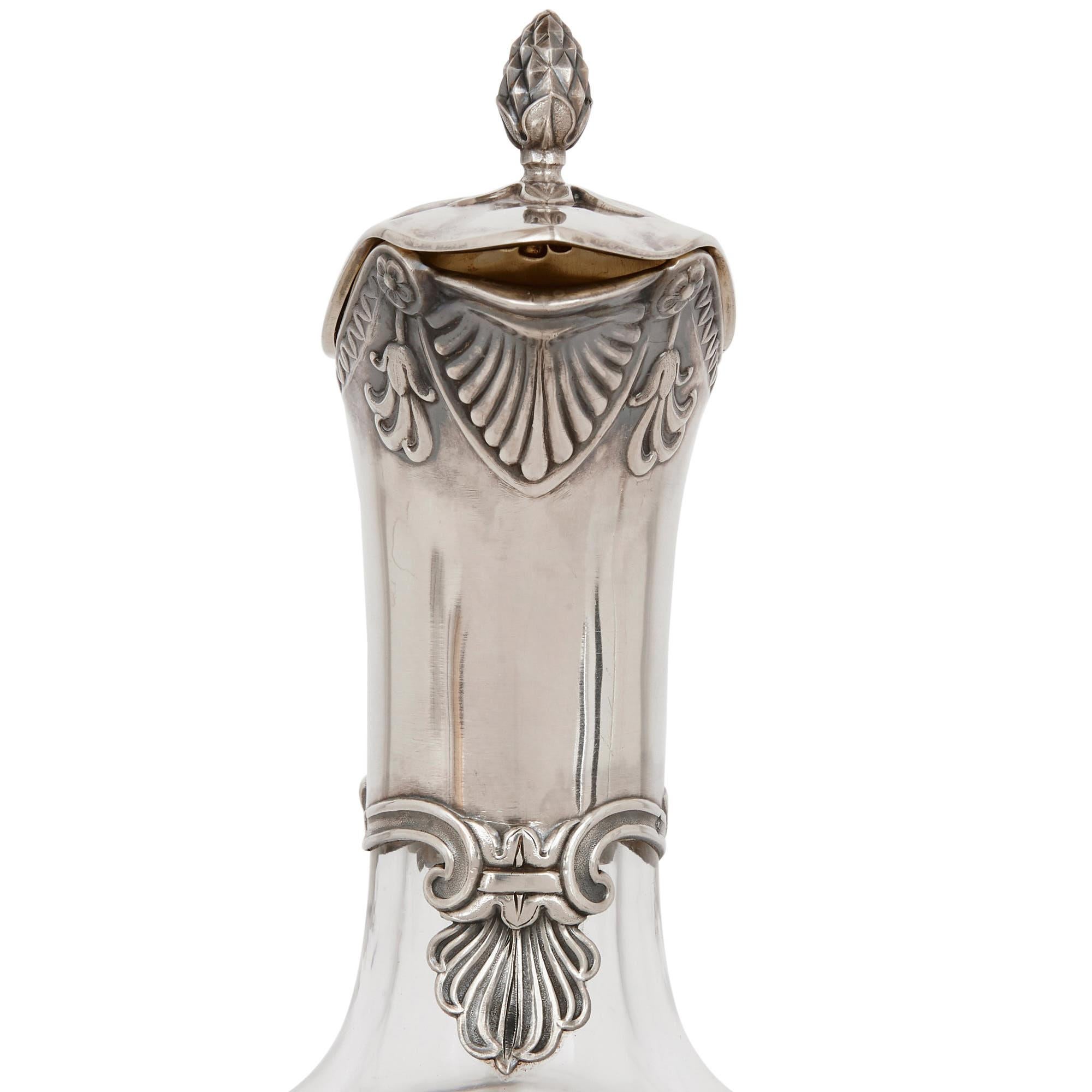 Weinkrüge aus Silber und Glas im Art nouveau-Stil von Devaux (20. Jahrhundert) im Angebot