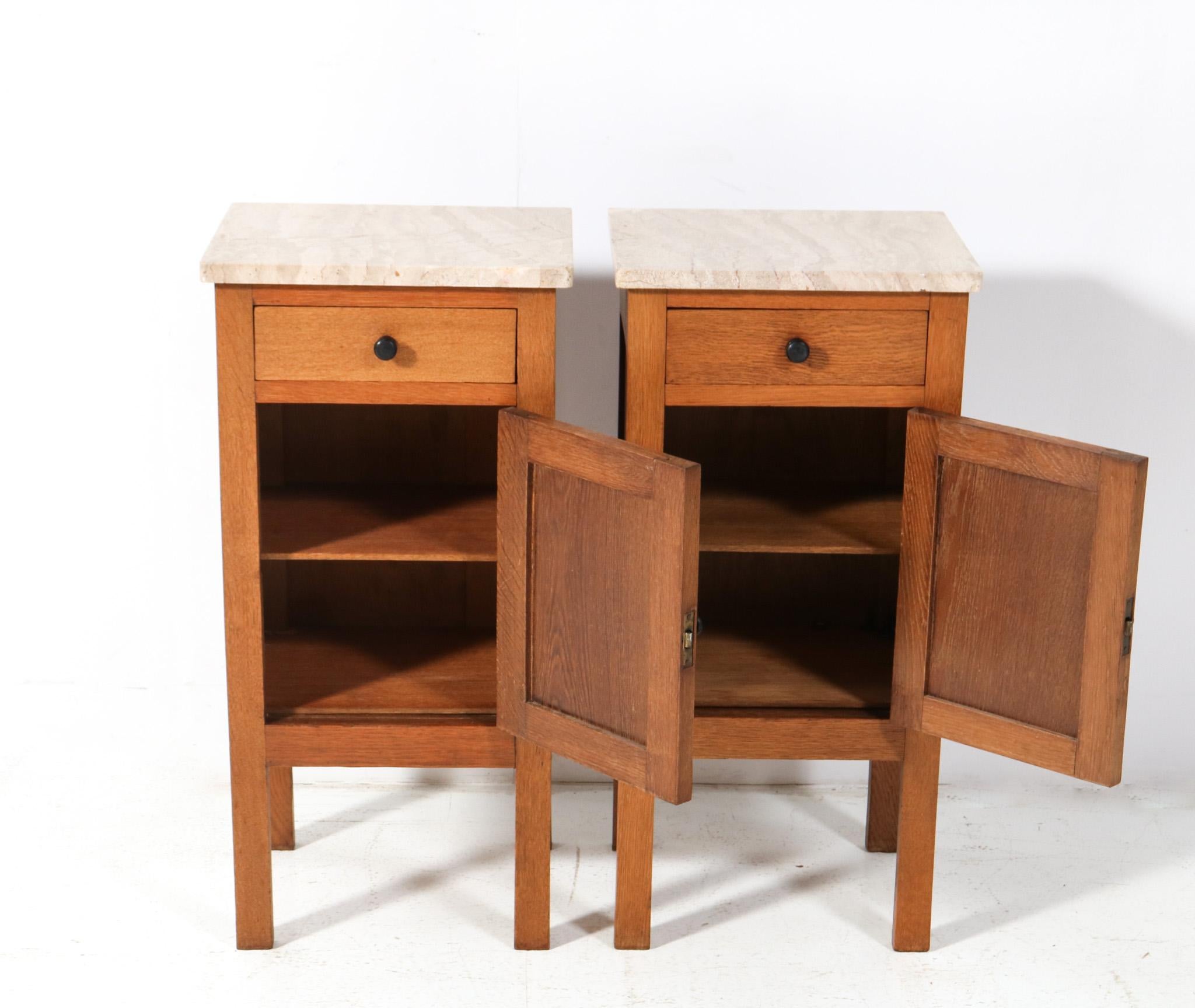 Two Arts & Crafts Art Nouveau Oak Nightstands or Bedside Tables, 1900s In Good Condition For Sale In Amsterdam, NL