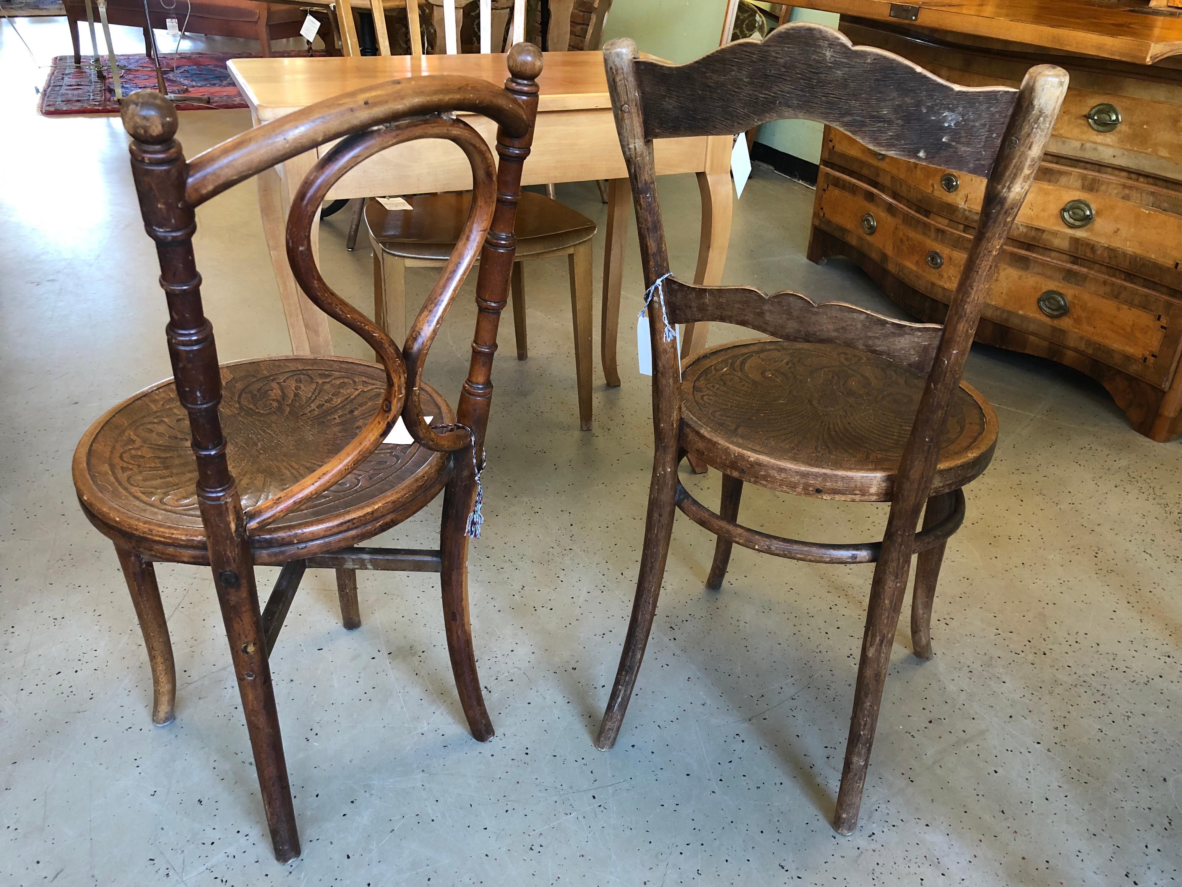 Two Austrian Authentic Bistro/Caffe Bentwood Patterned Seat Wooden Chairs In Good Condition In Sofia, BG
