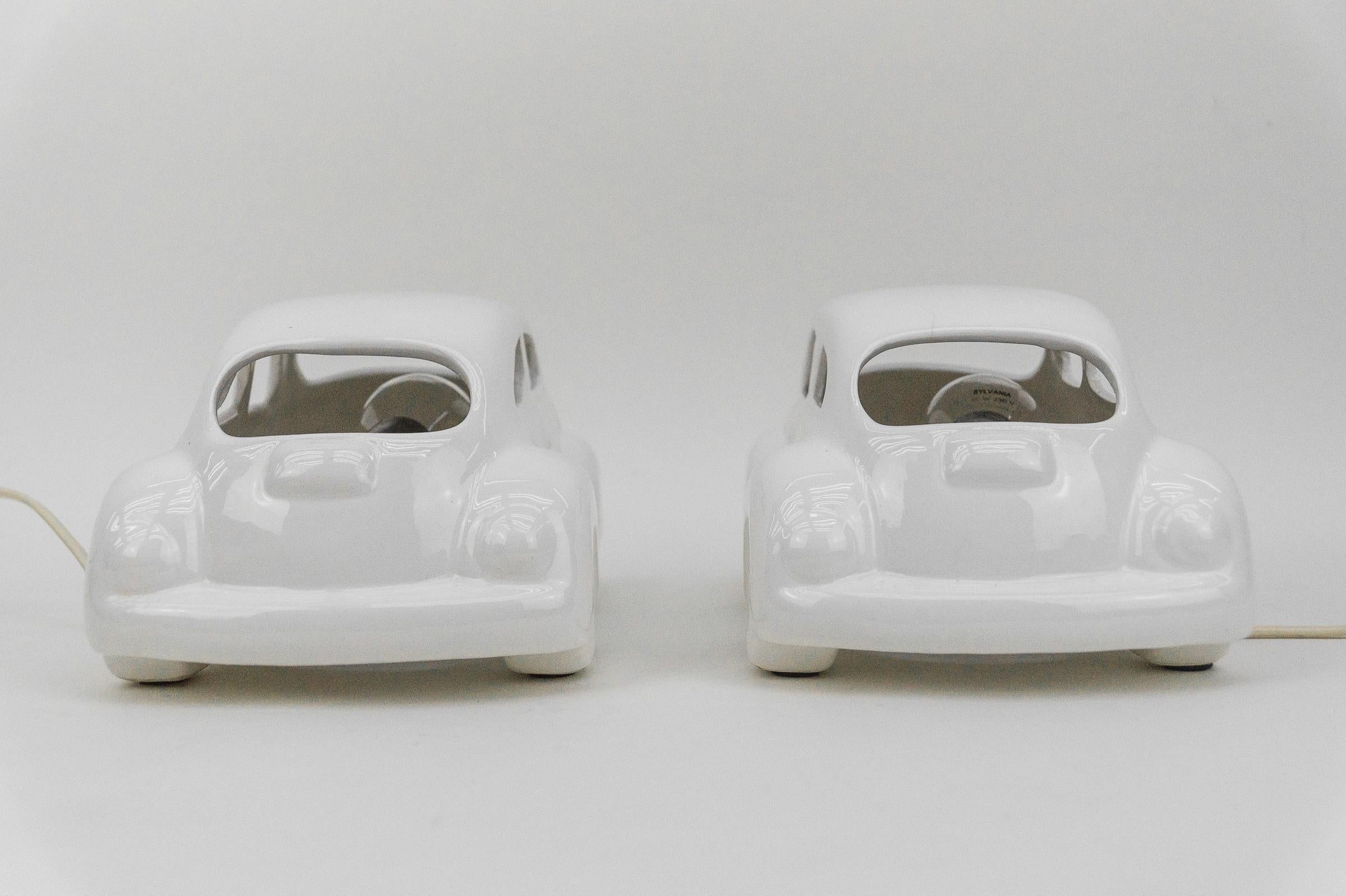 Deux superbes lampes de table en céramique en forme de coccinelle VW, Allemagne des années 1960 en vente 3