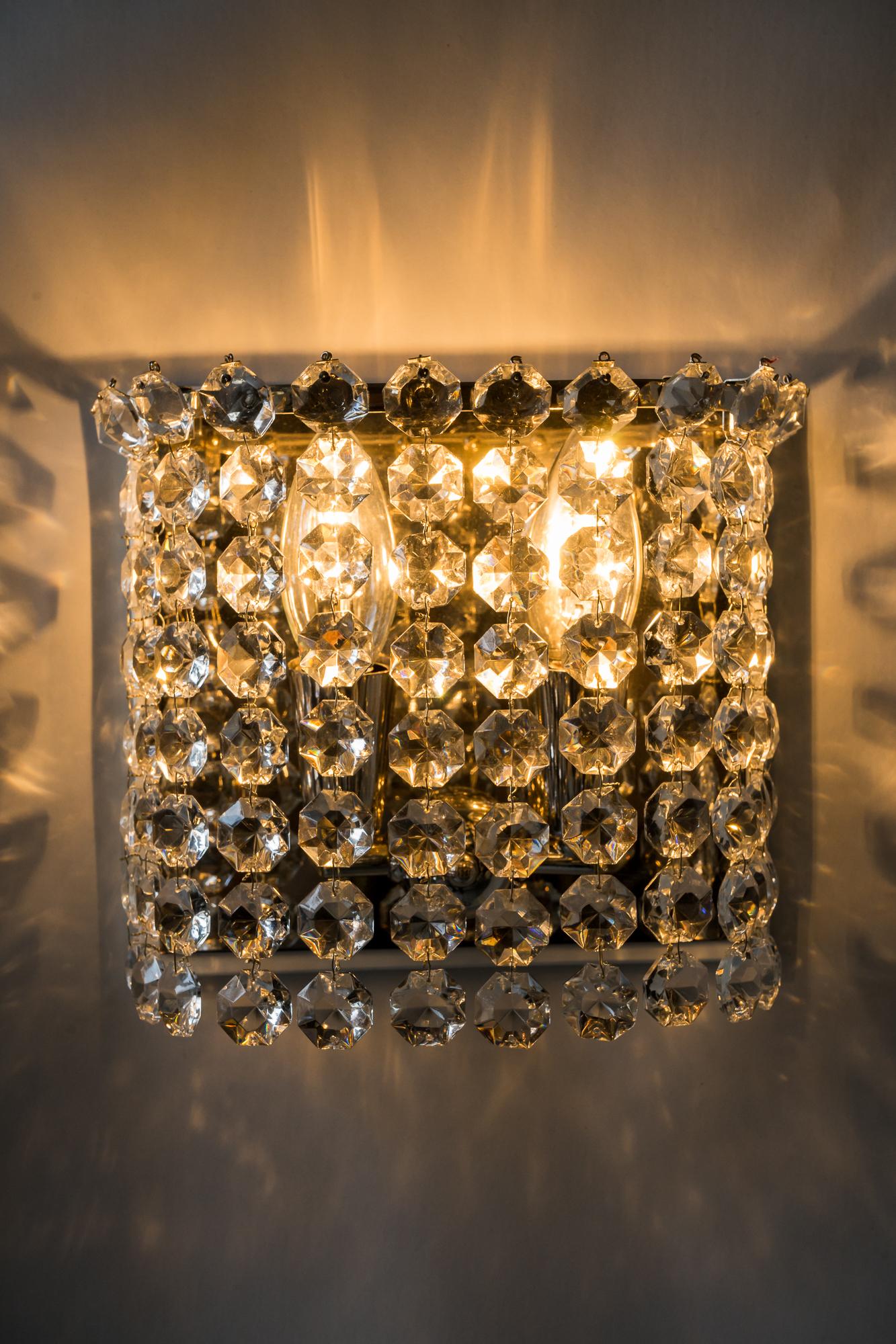 Two Bakalowits Crystal Wall Lamps, Vienna, circa 1960s For Sale 11