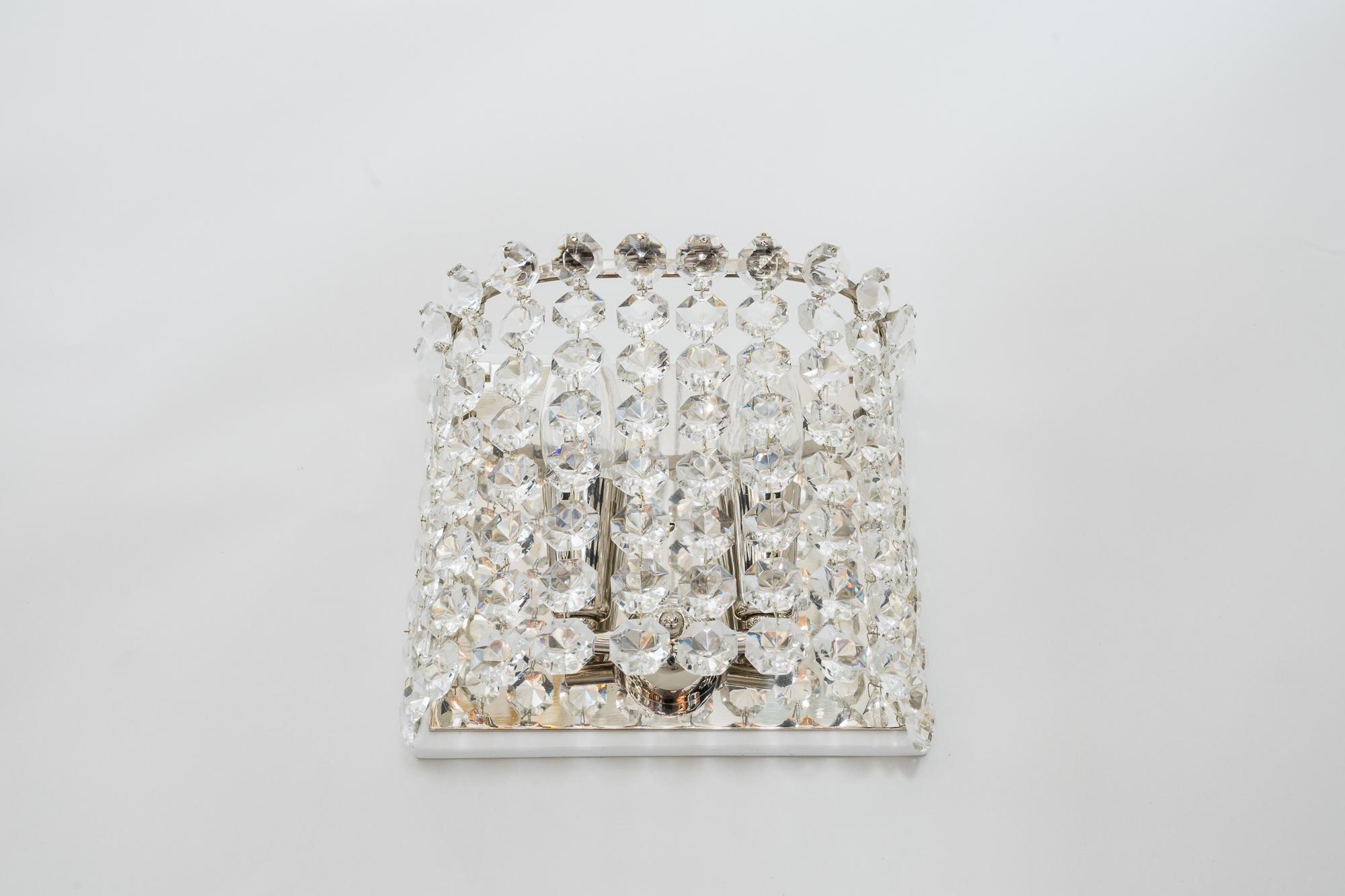 Two Bakalowits Crystal Wall Lamps, Vienna, circa 1960s In Good Condition For Sale In Wien, AT
