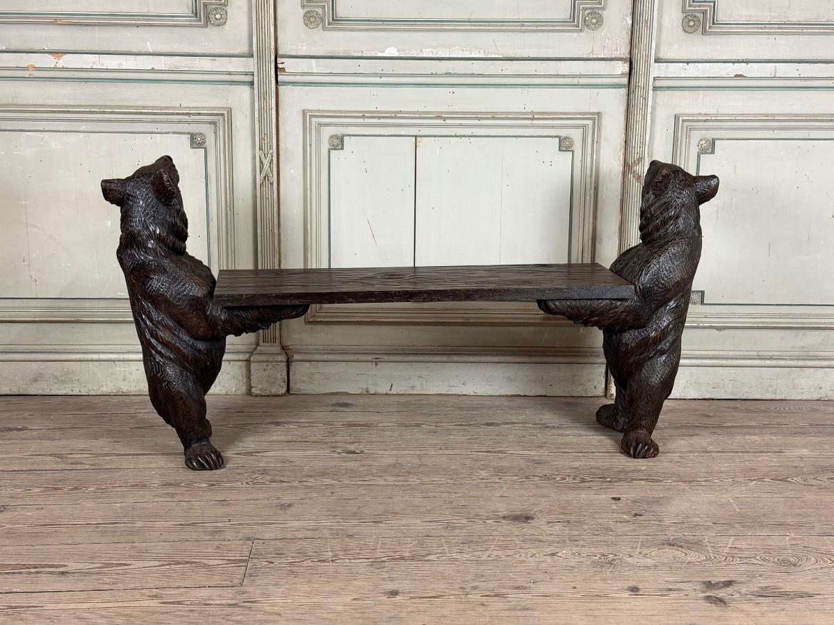 Due orsi di Berna o Brienz, noti come orsi della Black Forest, che formano una panchina, 19t in vendita 1