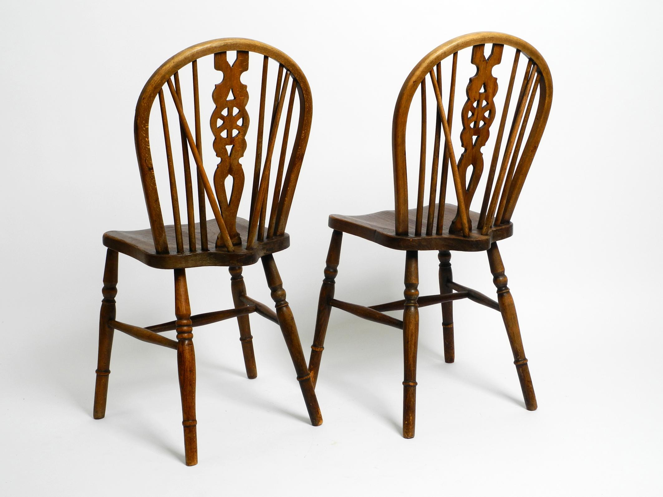 Two beautiful 1930s English Windsor chairs made of beech and elm wood